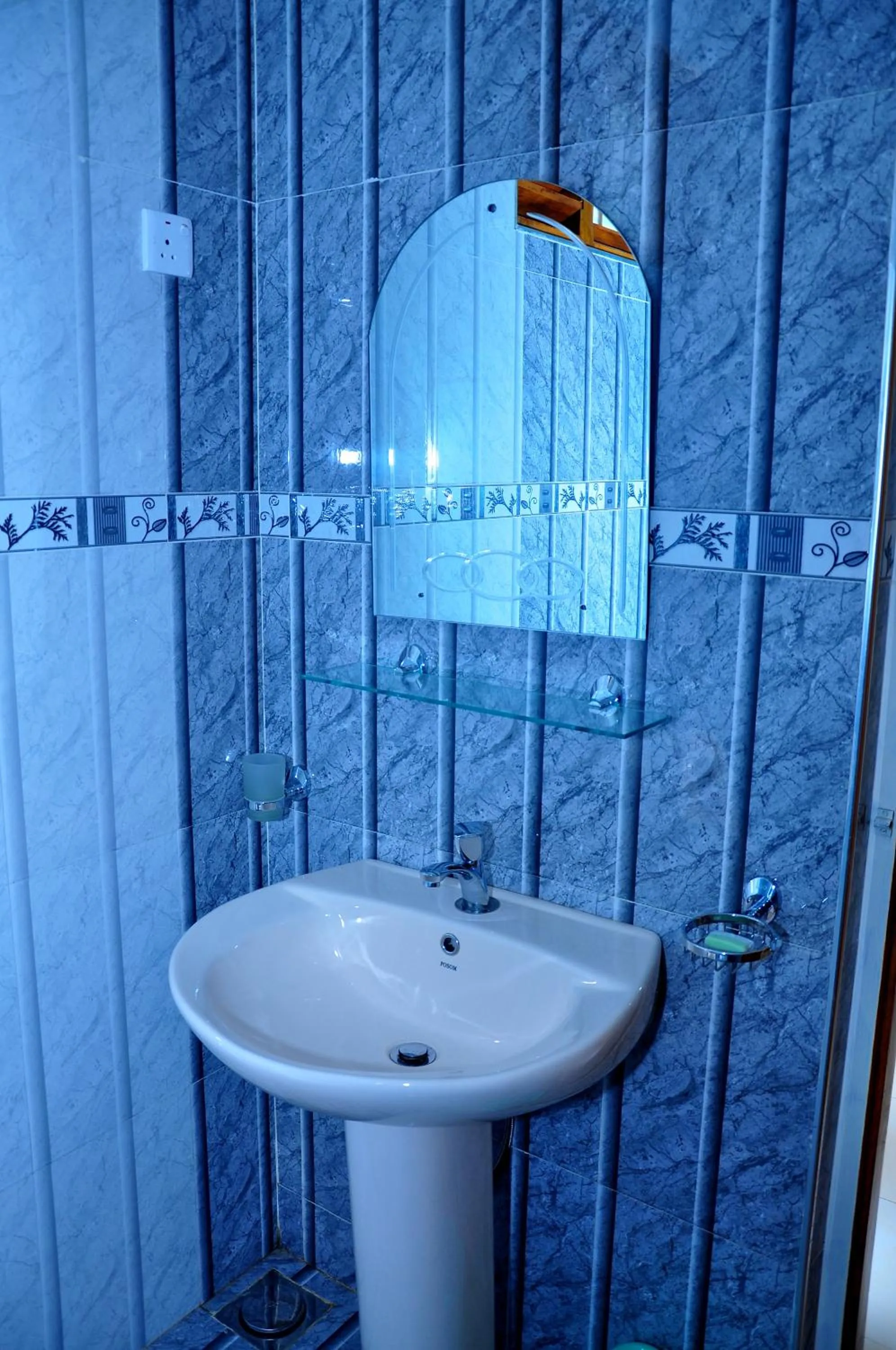 Bathroom in London Palace