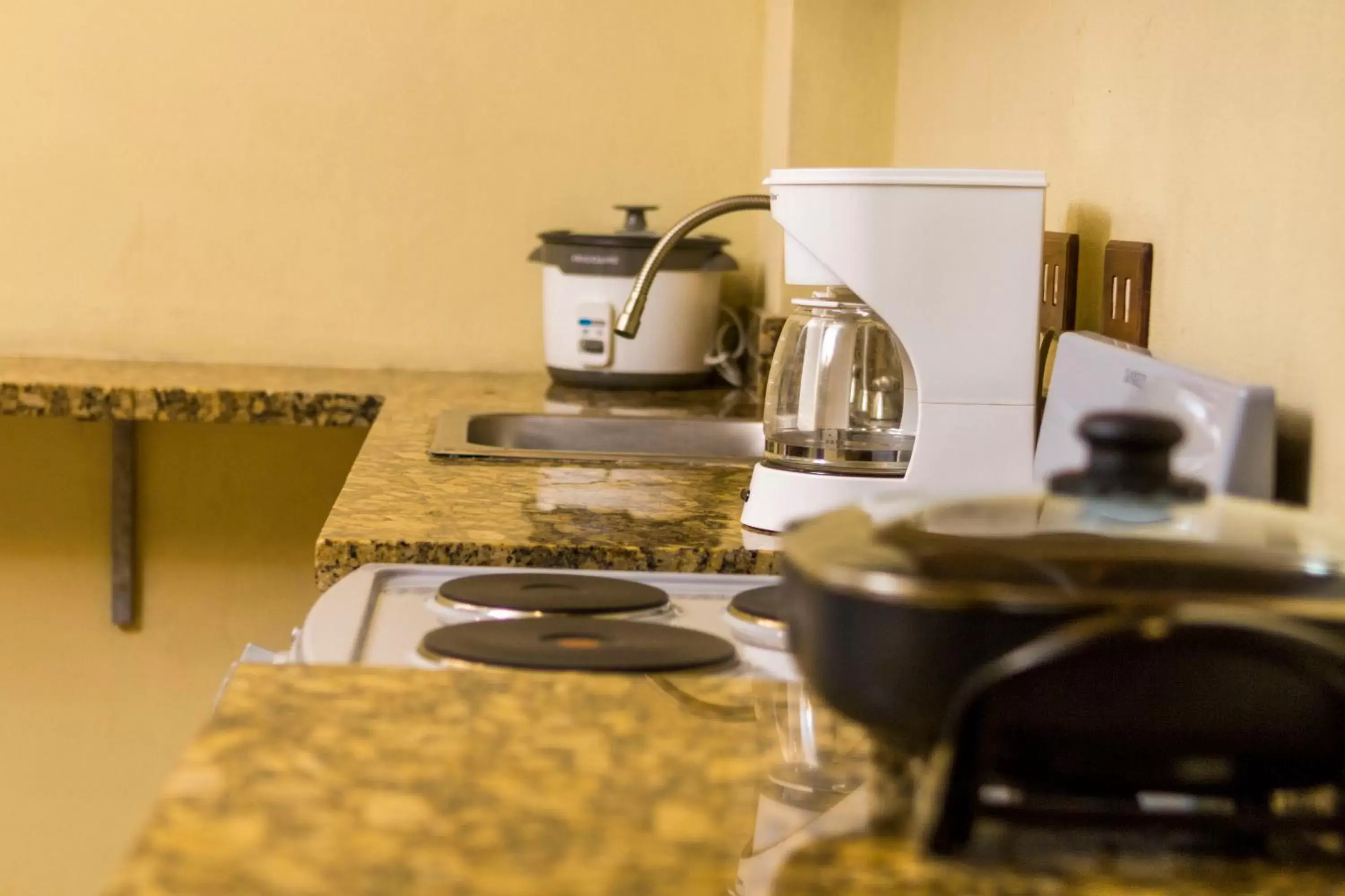 Kitchen or kitchenette, Kitchen/Kitchenette in Pacifico Loft Hotel