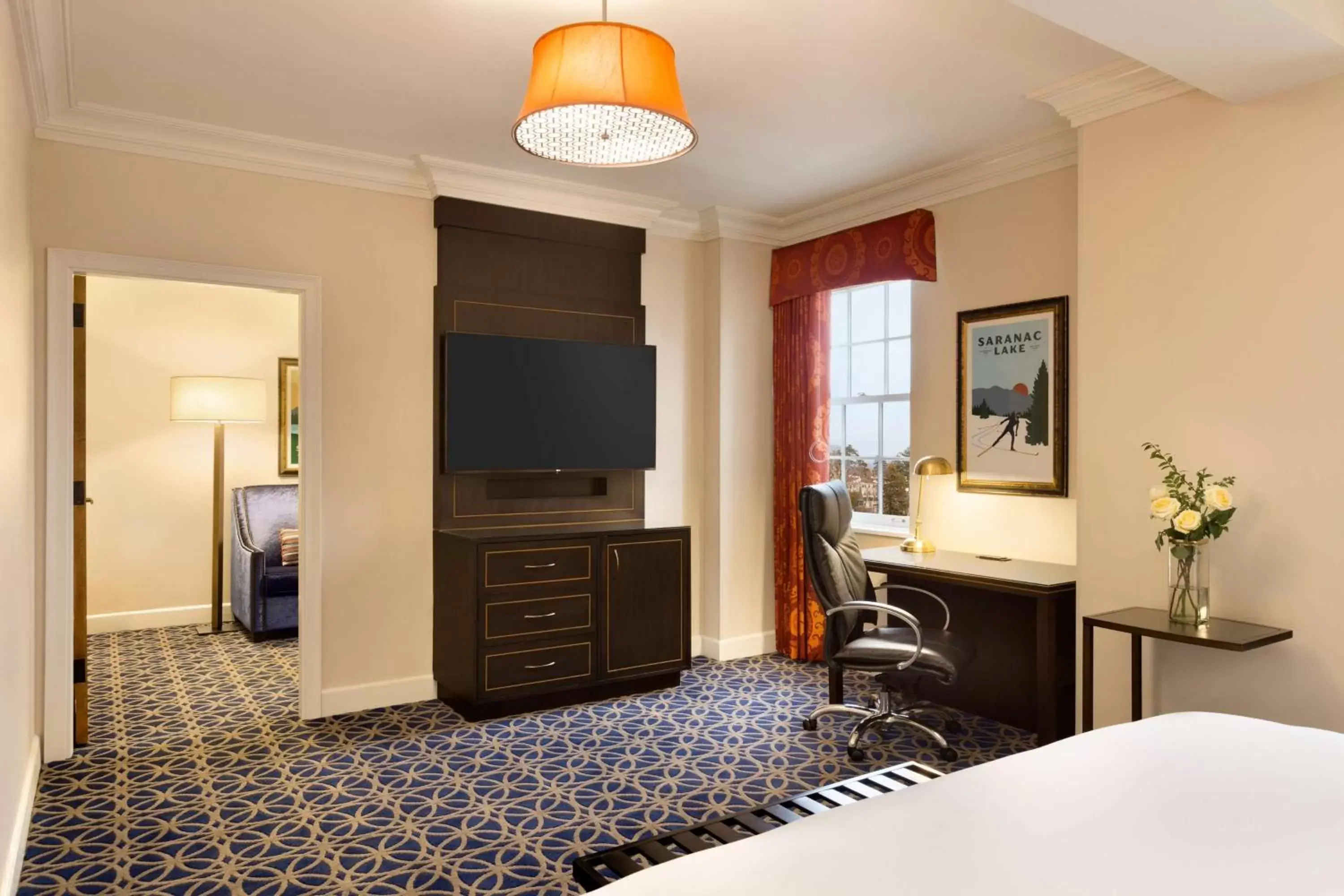 Bedroom, TV/Entertainment Center in Hotel Saranac, Curio Collection By Hilton