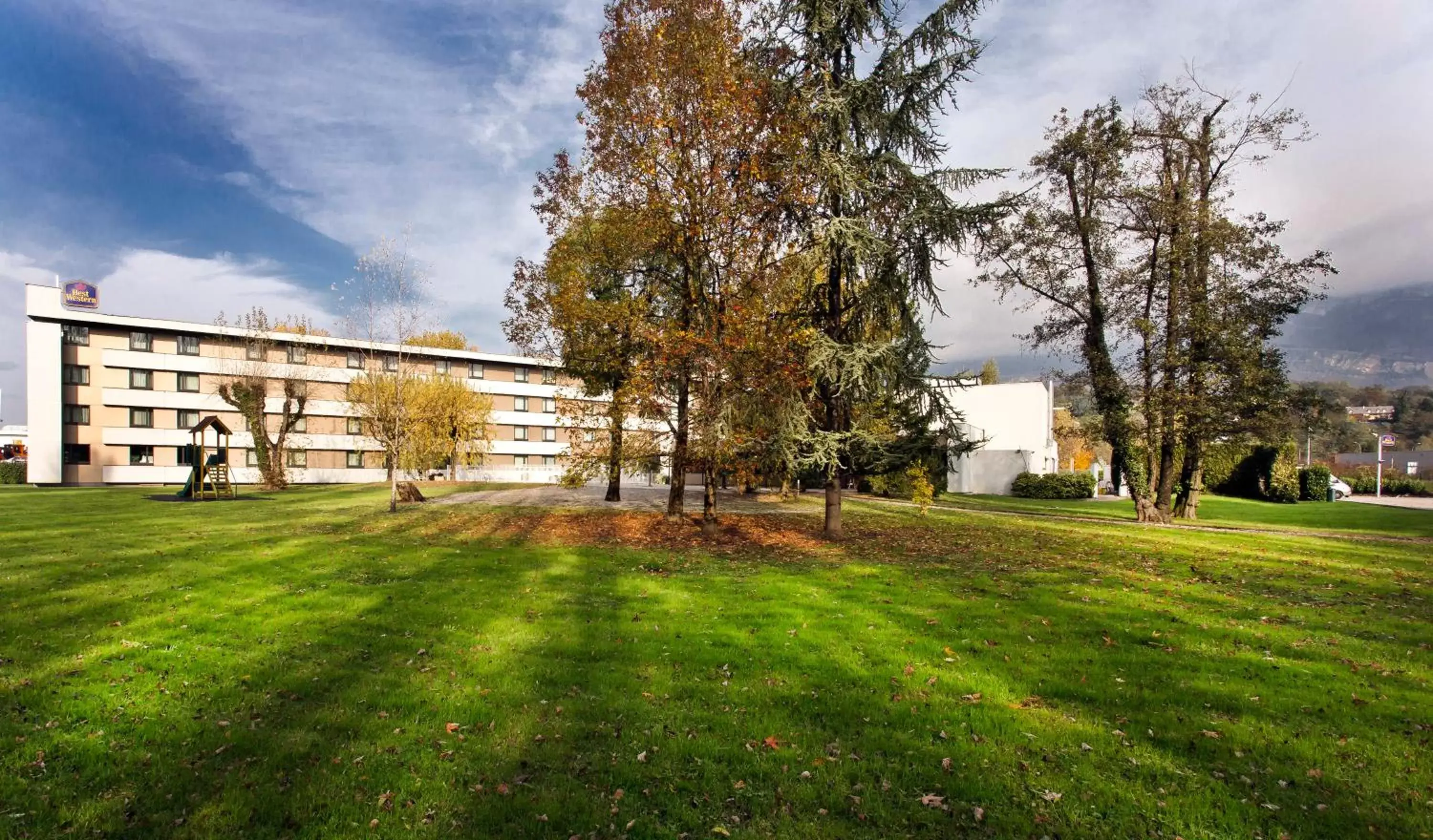 Facade/entrance, Property Building in Best Western Alexander Park Chambéry