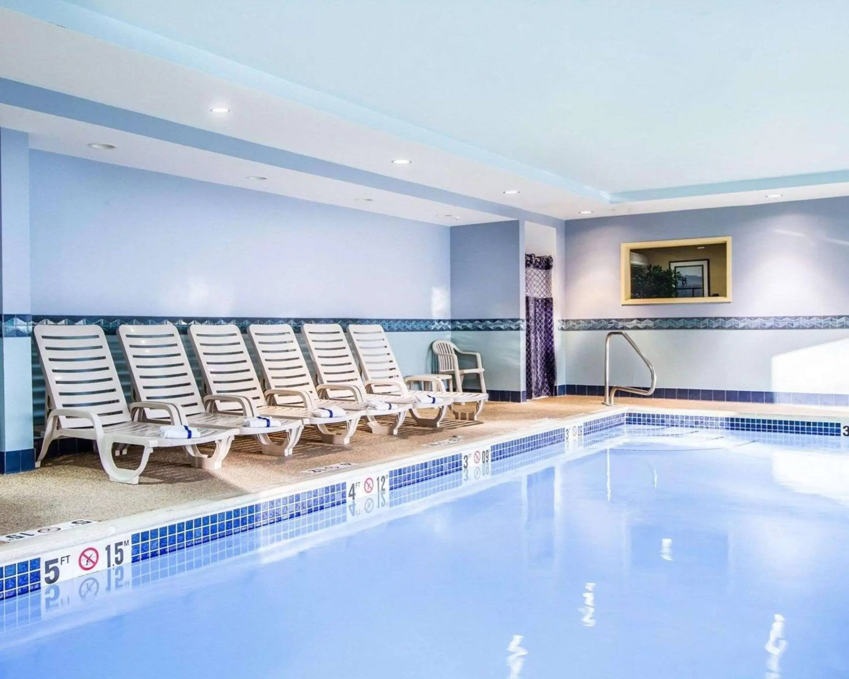 On site, Swimming Pool in Comfort Inn & Suites Scarborough