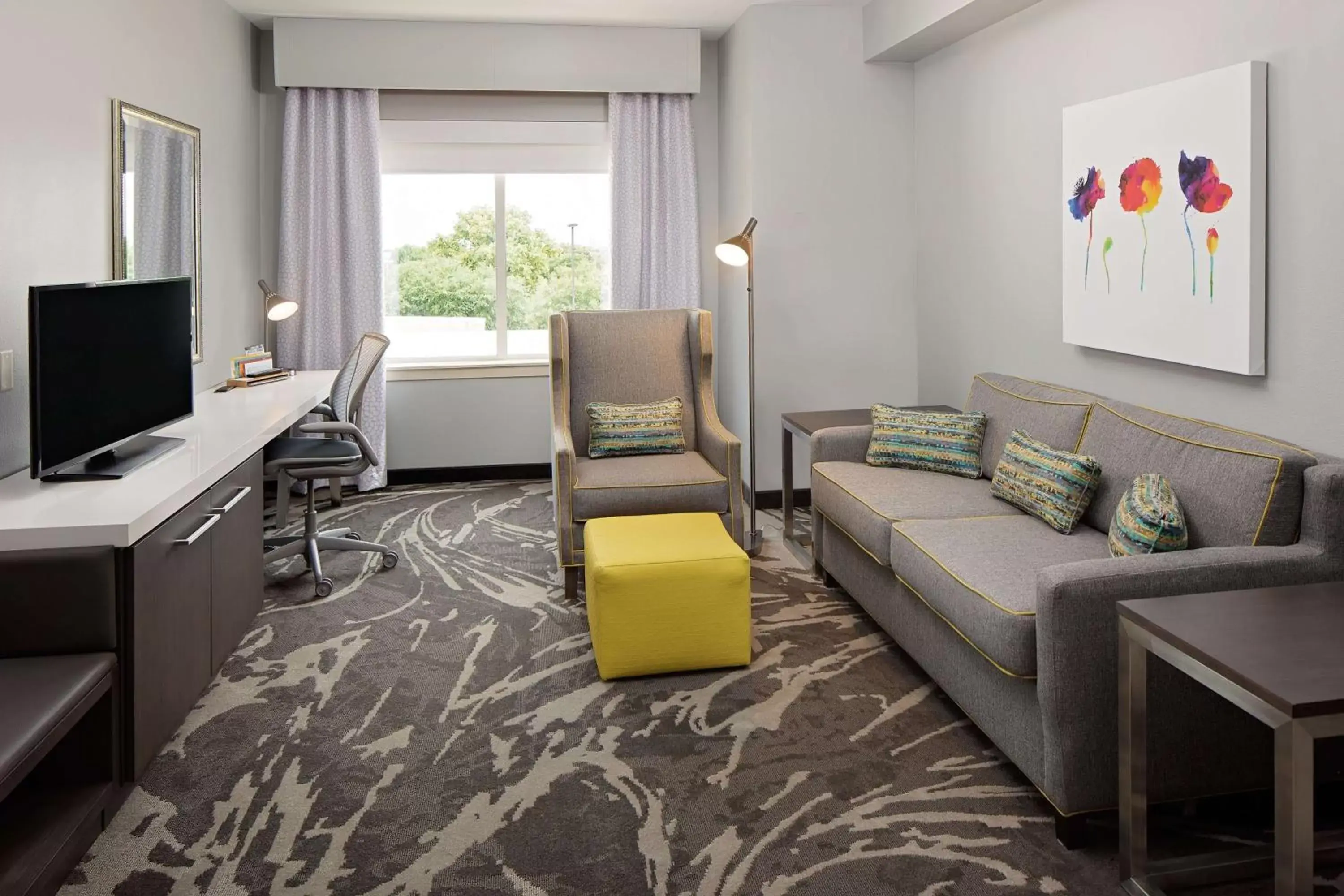 Bedroom, Seating Area in Hilton Garden Inn DFW Airport South