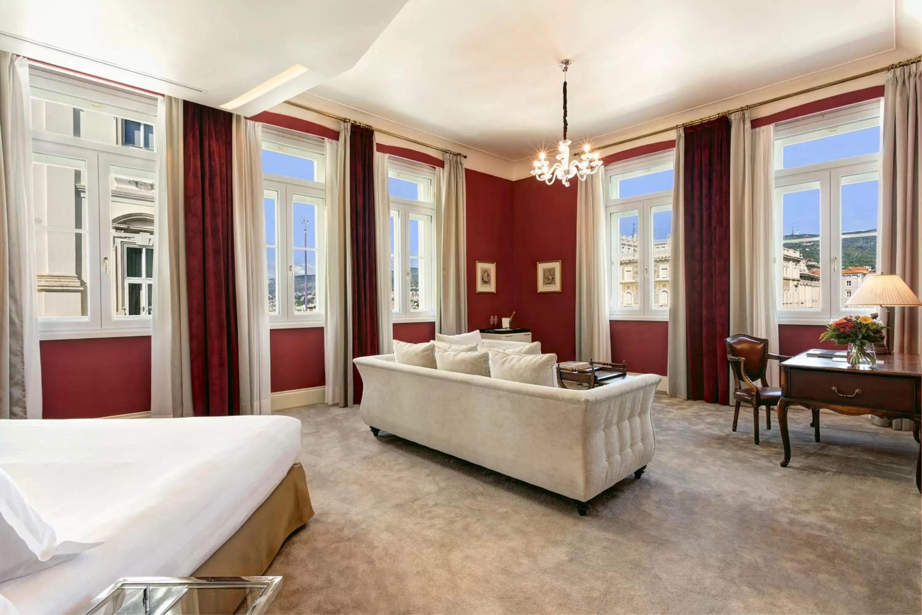 Photo of the whole room in Grand Hotel Duchi d'Aosta