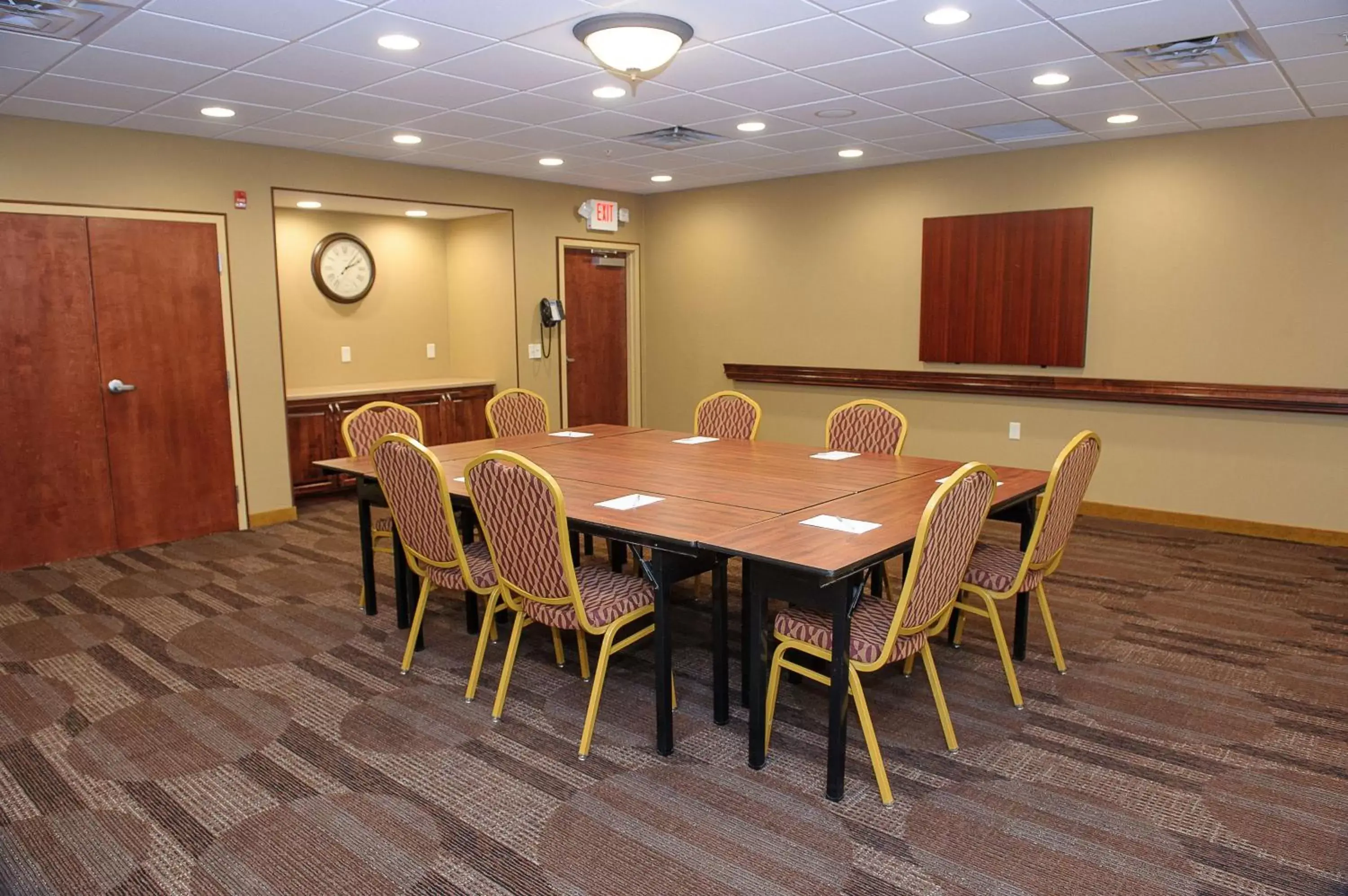 Meeting/conference room in Hampton Inn & Suites Brookings