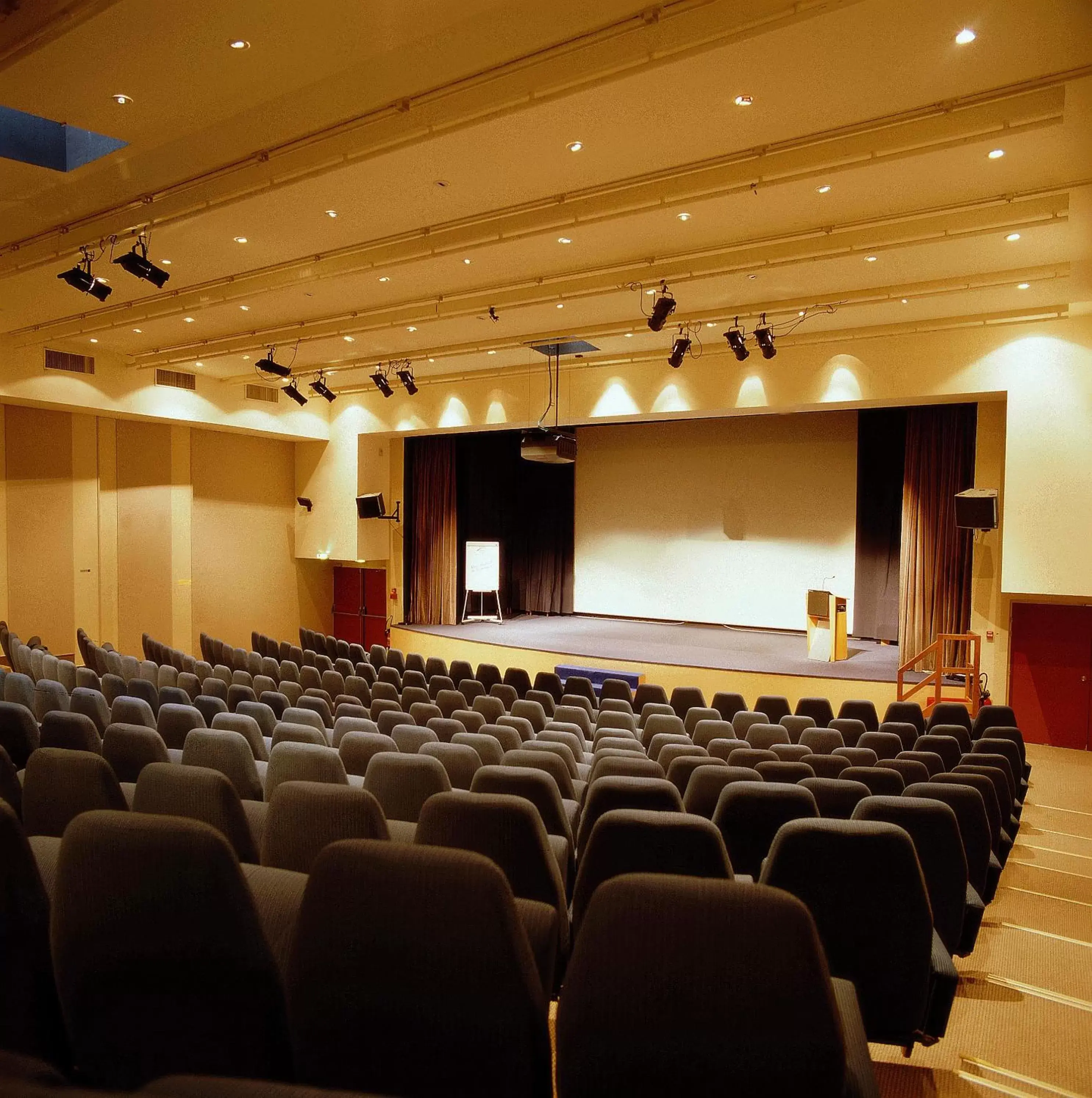 Business facilities in Mercure Arras Centre Gare