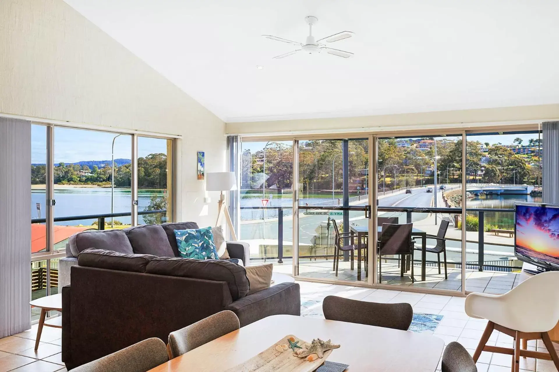 Living room, Pool View in Sails Luxury Apartments Merimbula
