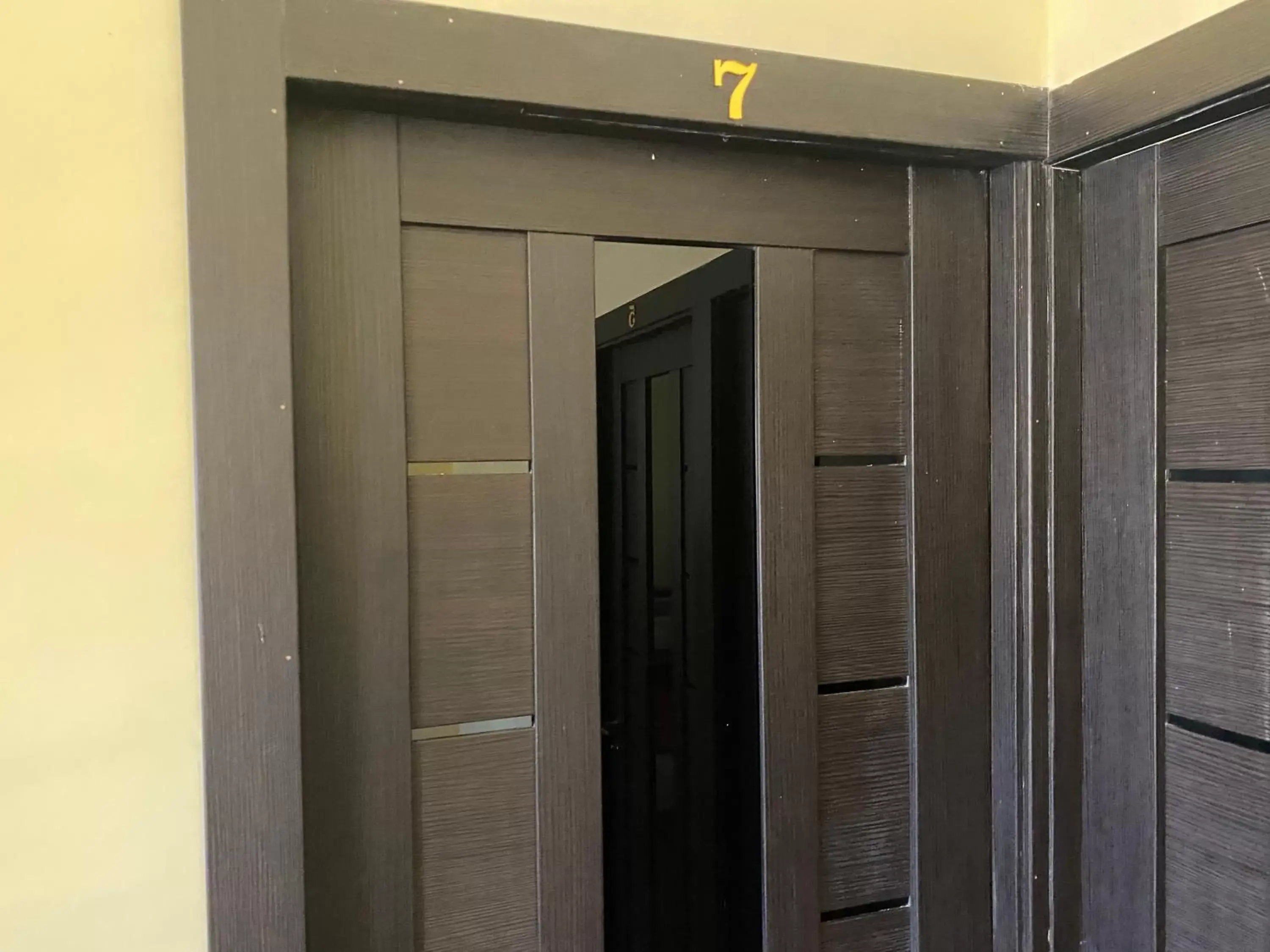 Classic Triple Room in Karine B&B Classic Triple Room in Karine B&B