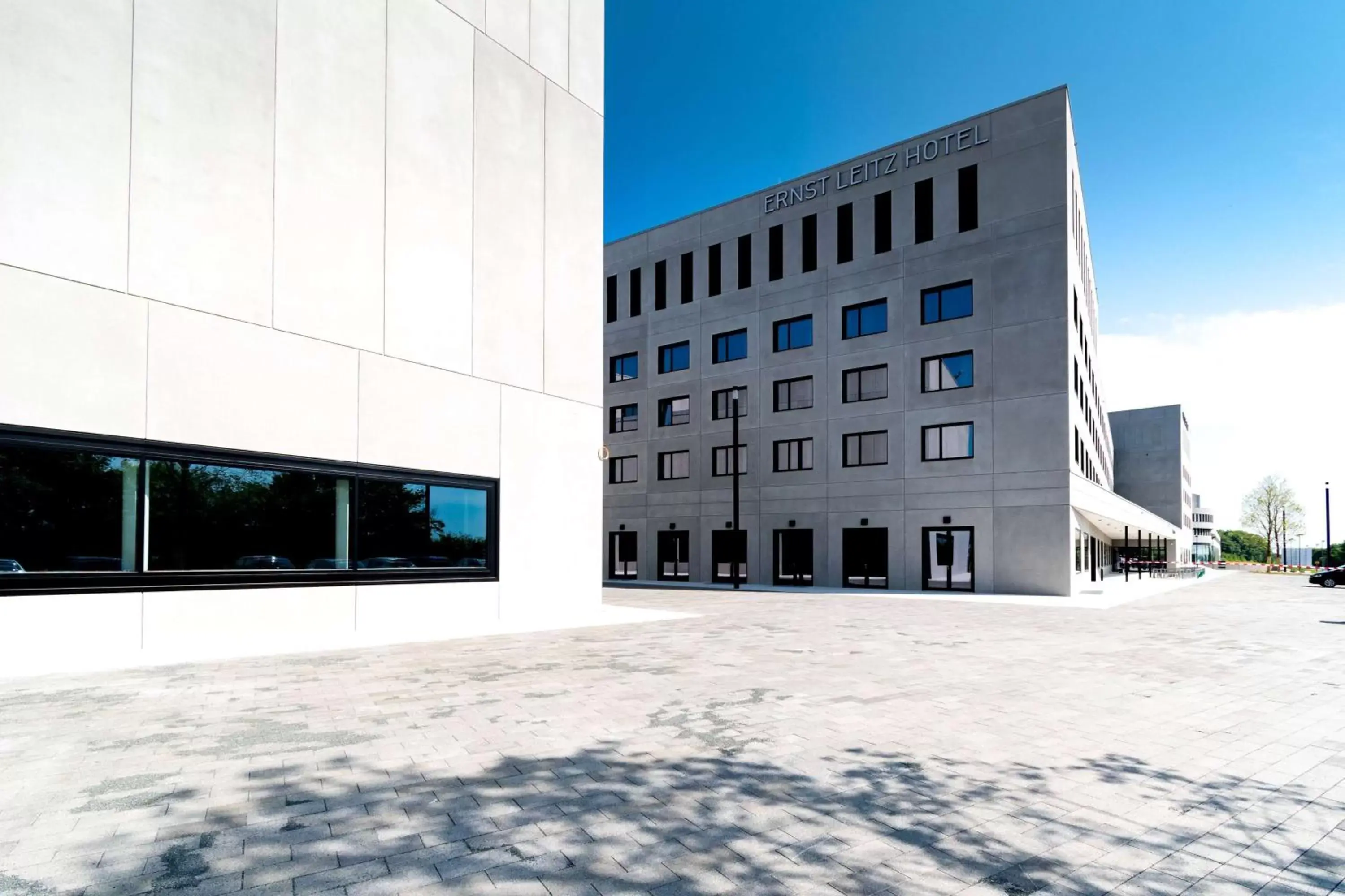 Property Building in Vienna House by Wyndham Ernst Leitz Wetzlar