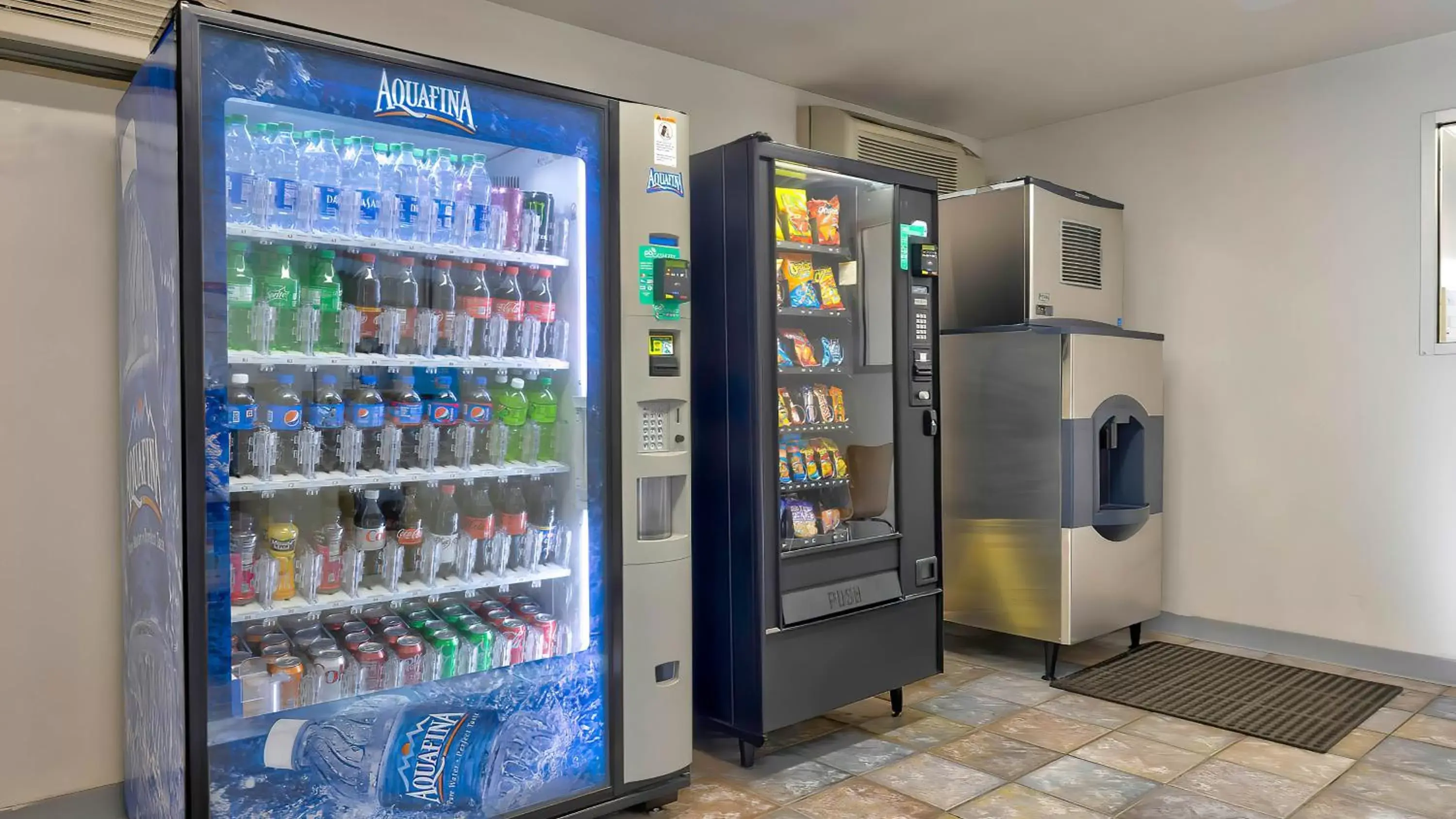 vending machine, Supermarket/Shops in Motel 6-Gallup, NM