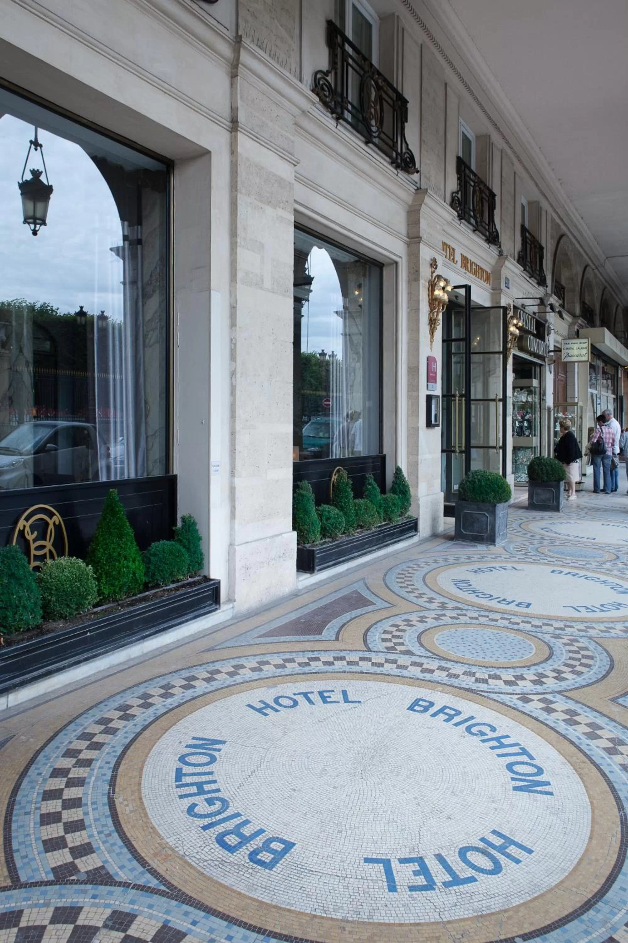 Facade/entrance in Hôtel Brighton - Esprit de France