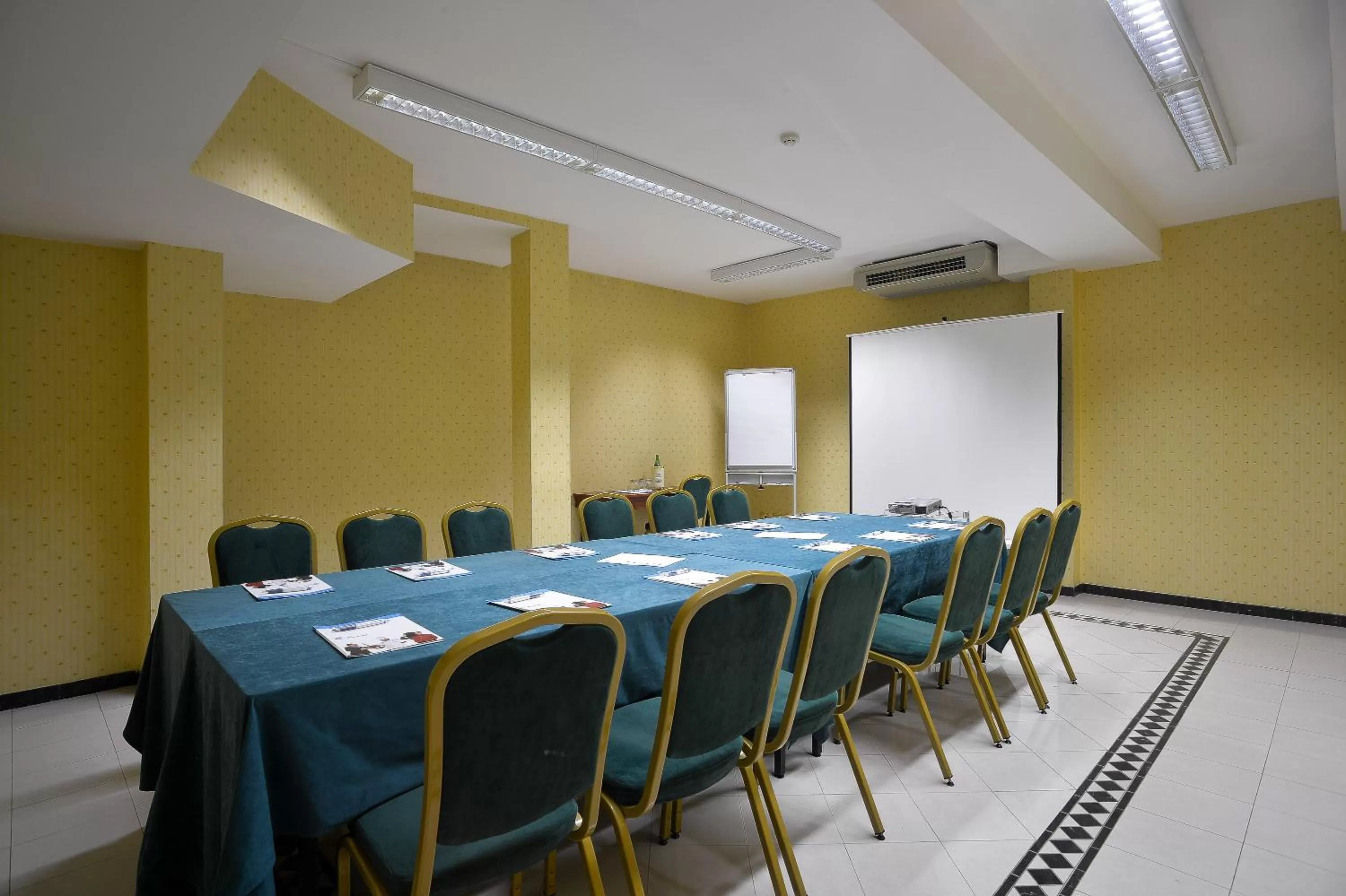 Business facilities in Zanhotel Europa