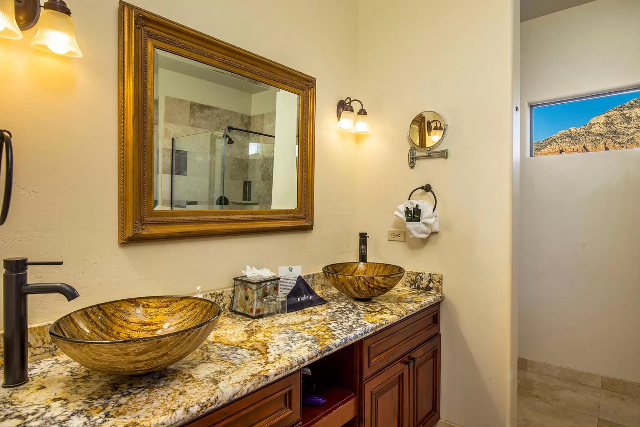 Bathroom in Alma De Sedona Inn B&B