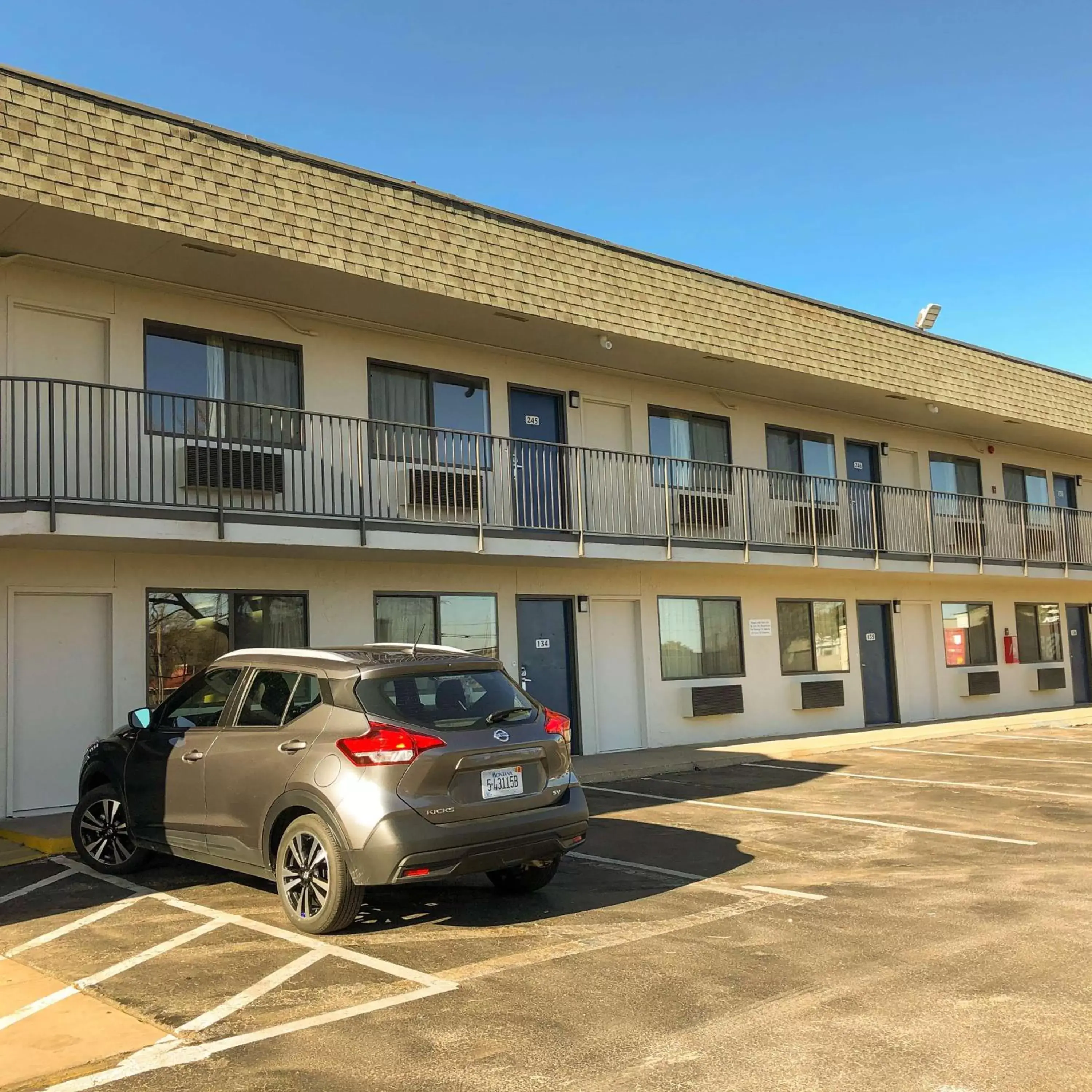 Property Building in Studio 6 Wichita, KS - Airport