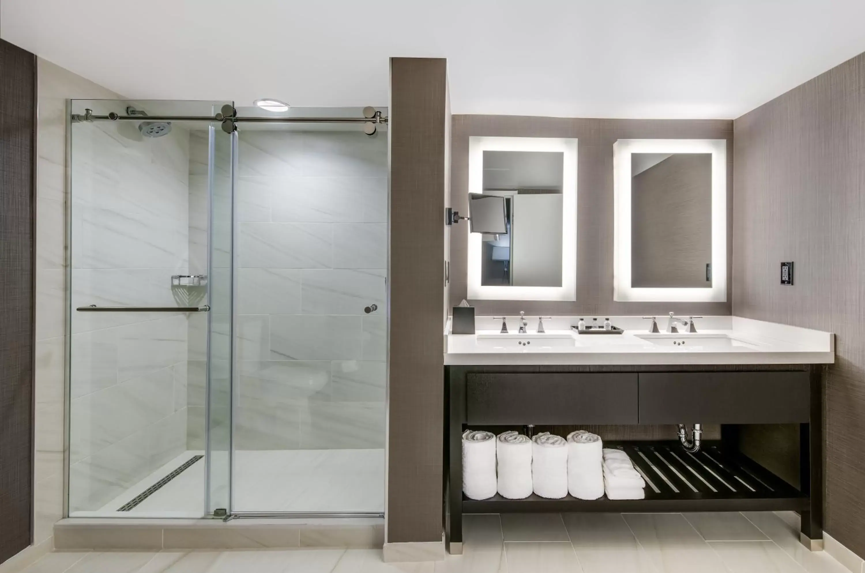 Bathroom in Crowne Plaza Annapolis, an IHG Hotel