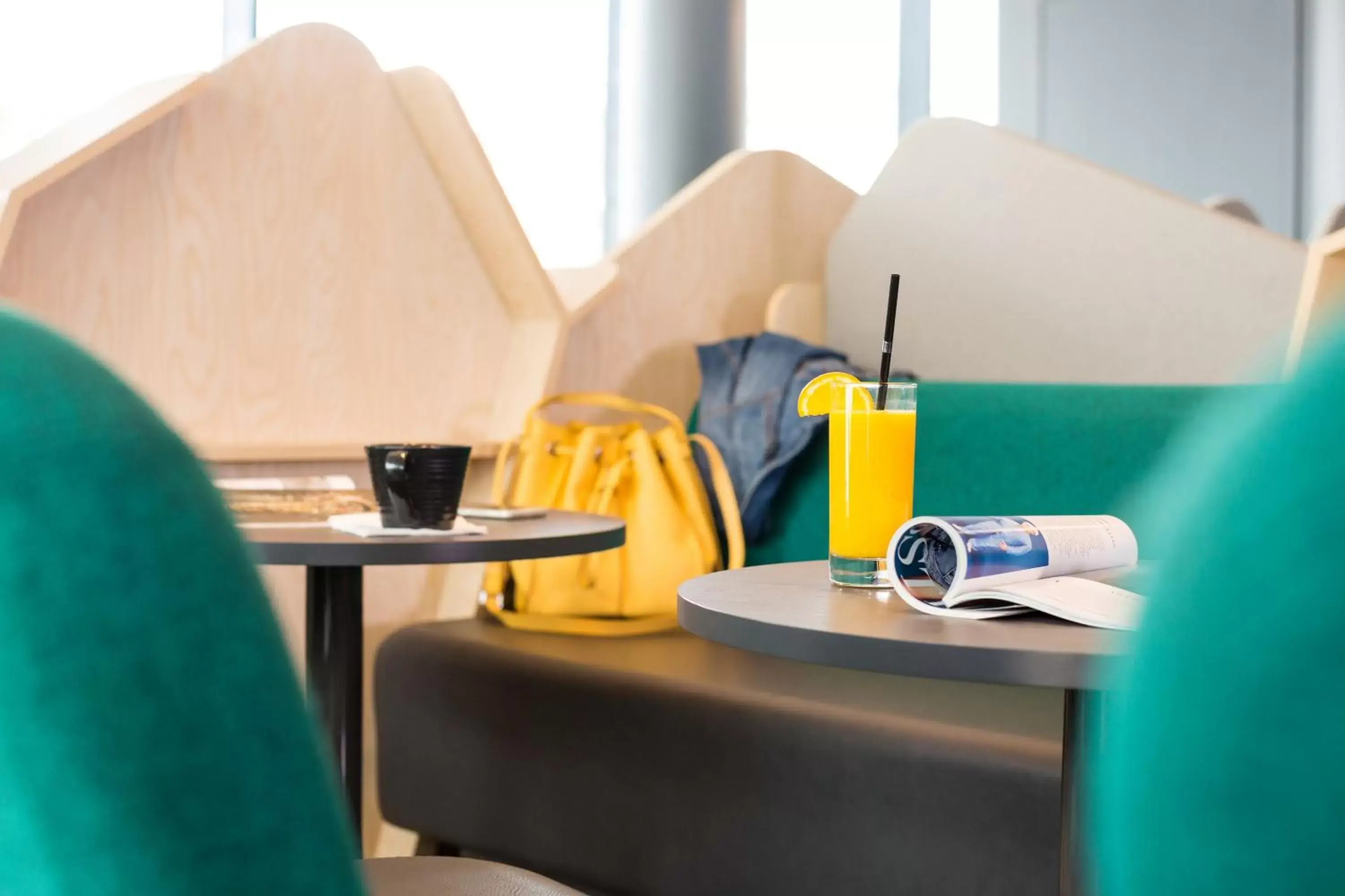 Buffet breakfast, Seating Area in ibis Styles Paris Charles de Gaulle Airport