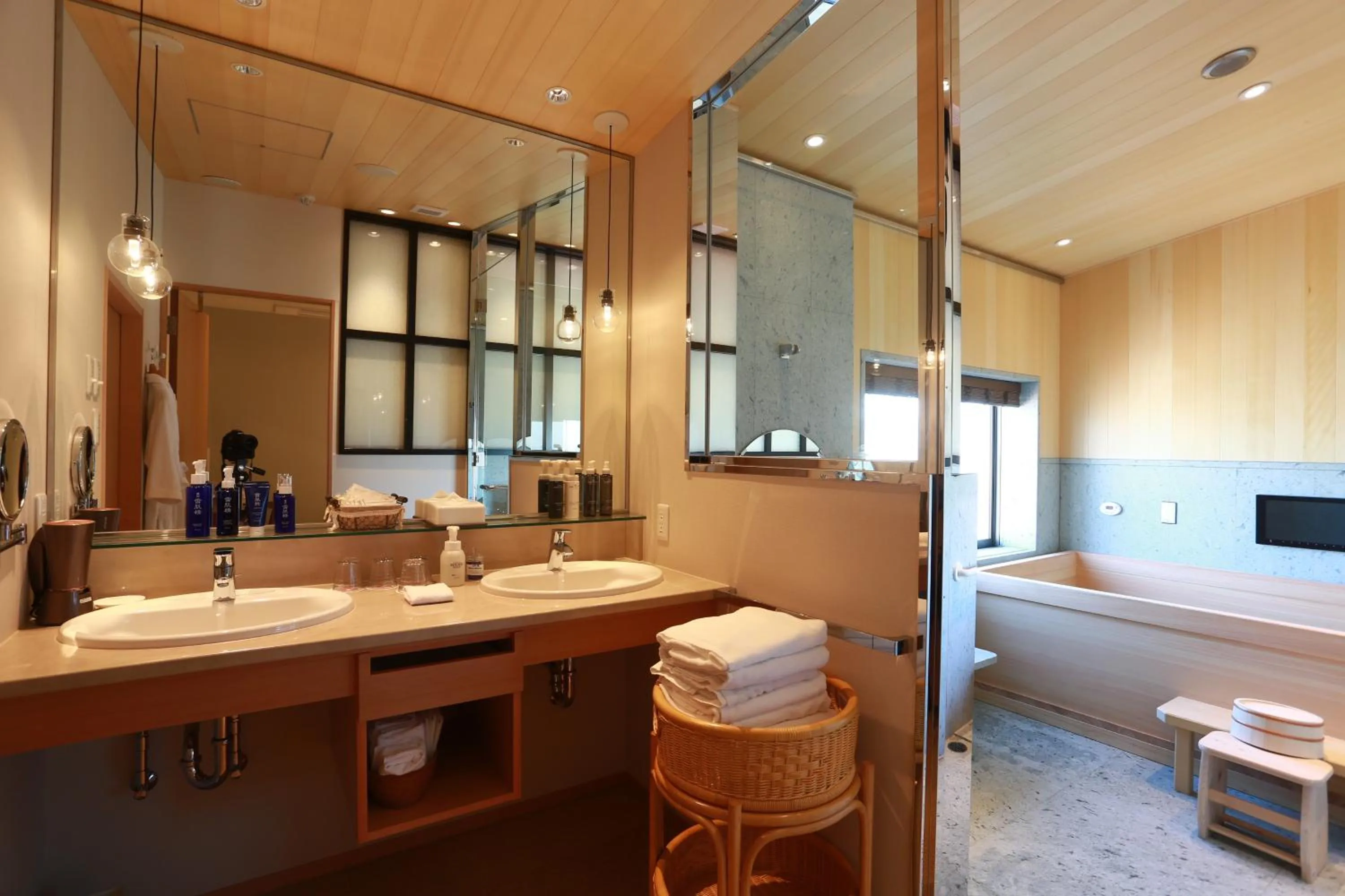 Bathroom in Honjin Hiranoya Kachoan