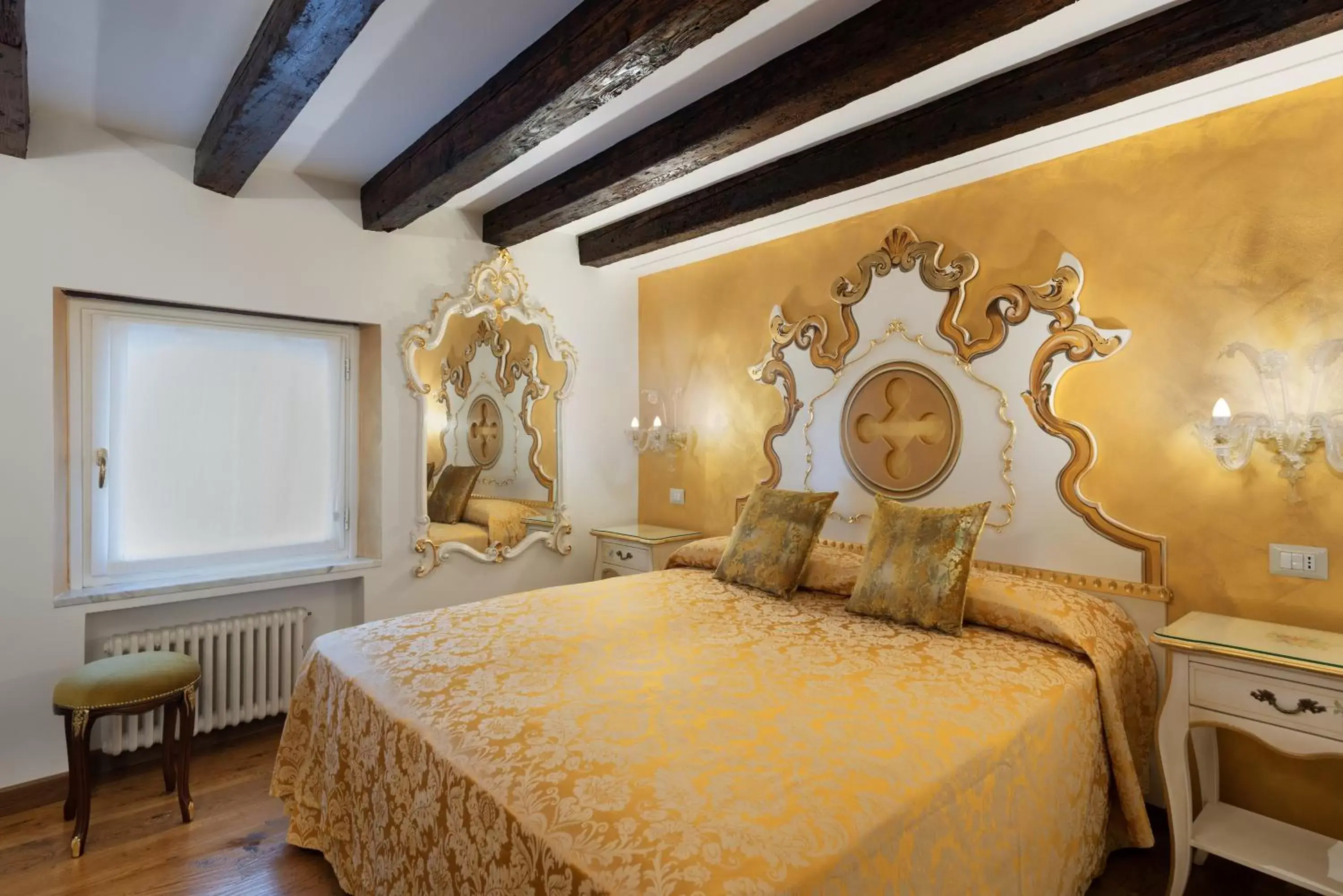 Photo of the whole room, Bed in Hotel Giorgione
