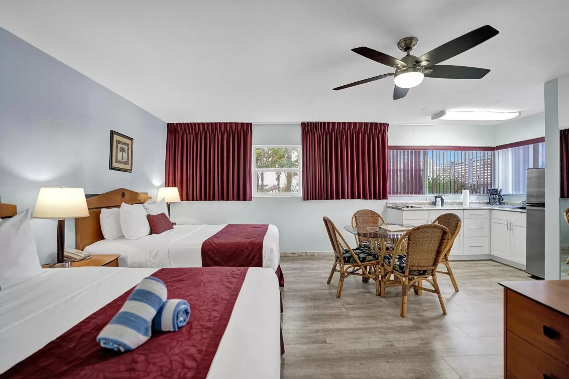 Photo of the whole room in The Worthington Resorts - Clothing Optional - Men Only - Solo hombres