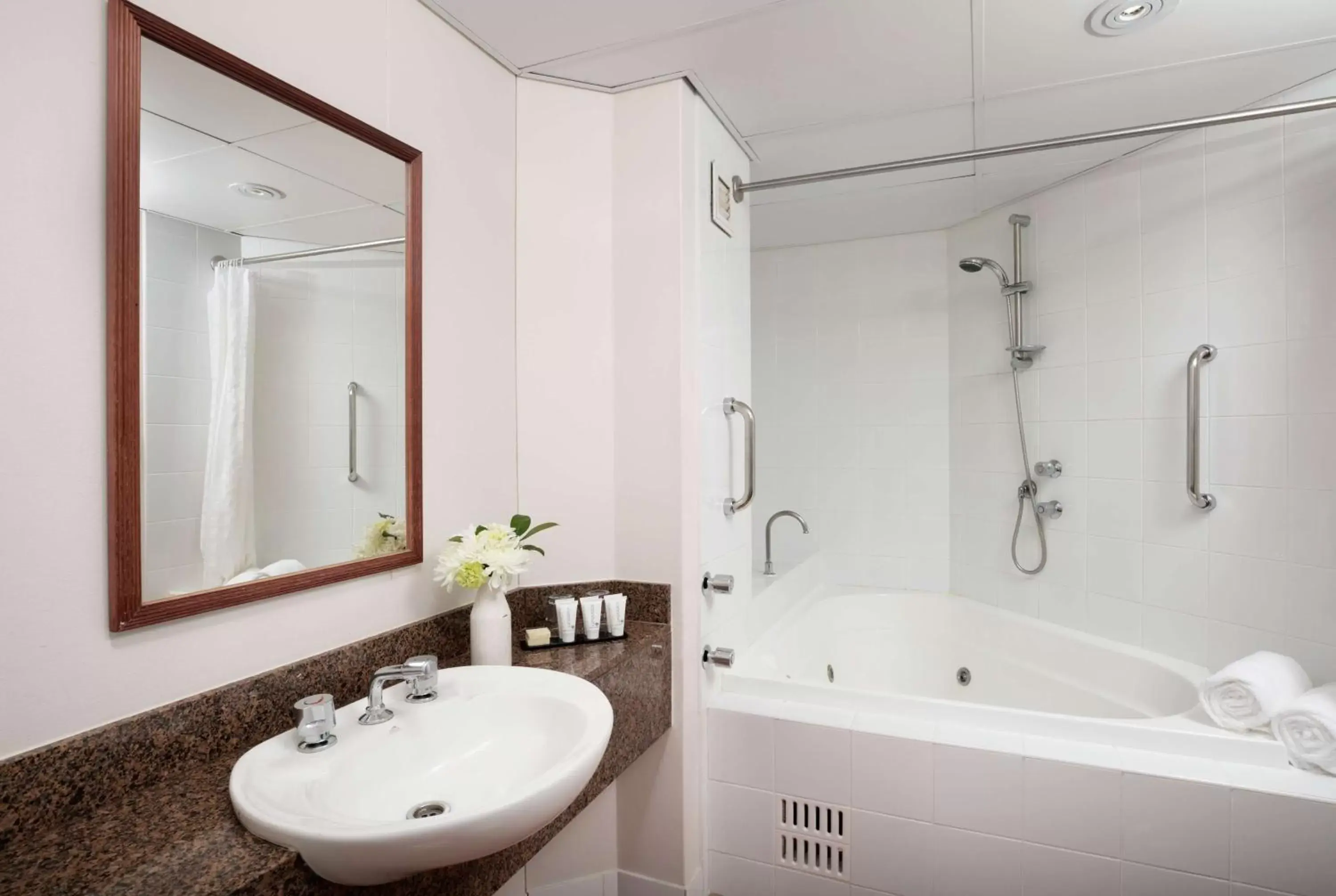 Bathroom in Rydges Bankstown
