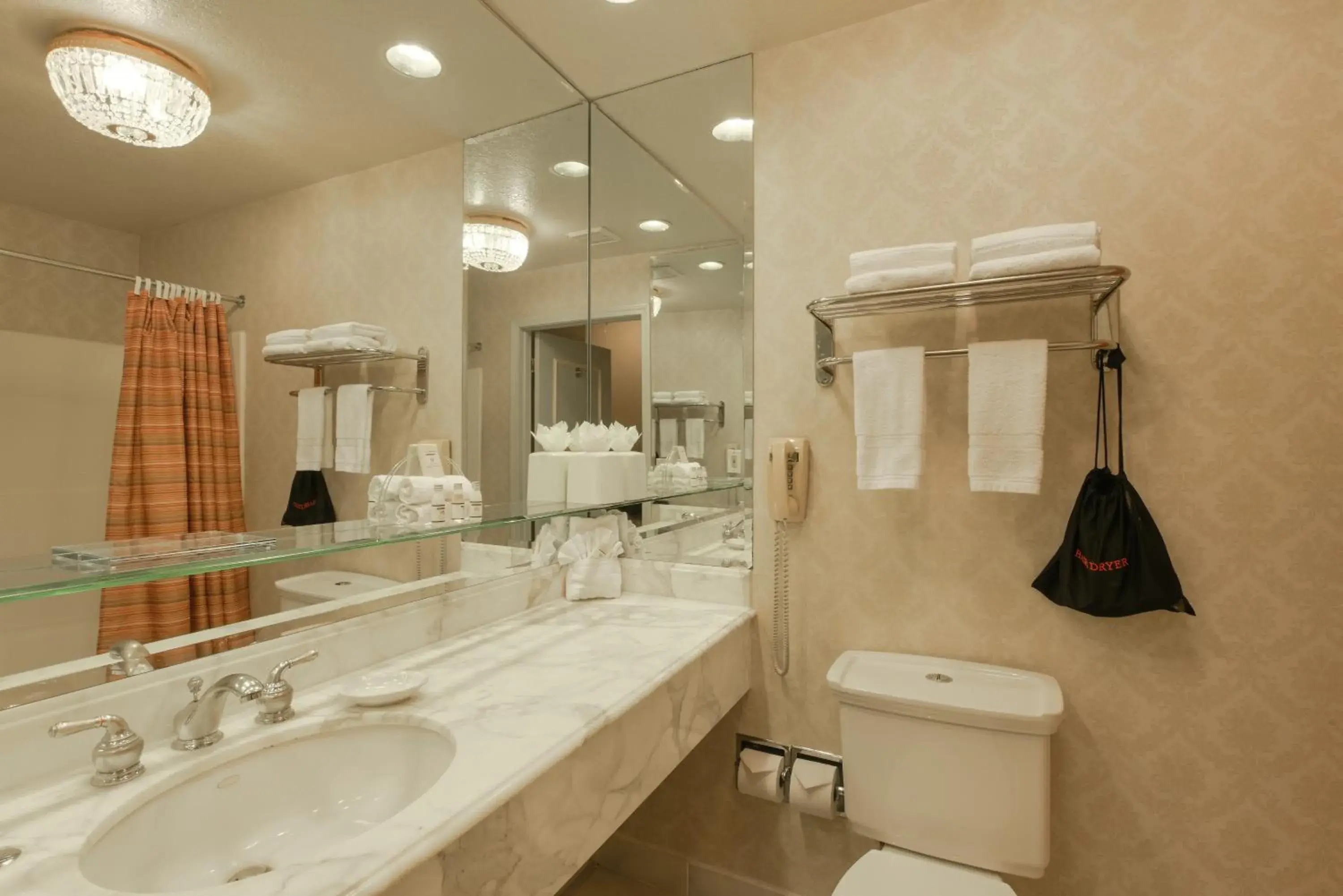 Bathroom in Carlyle Hotel