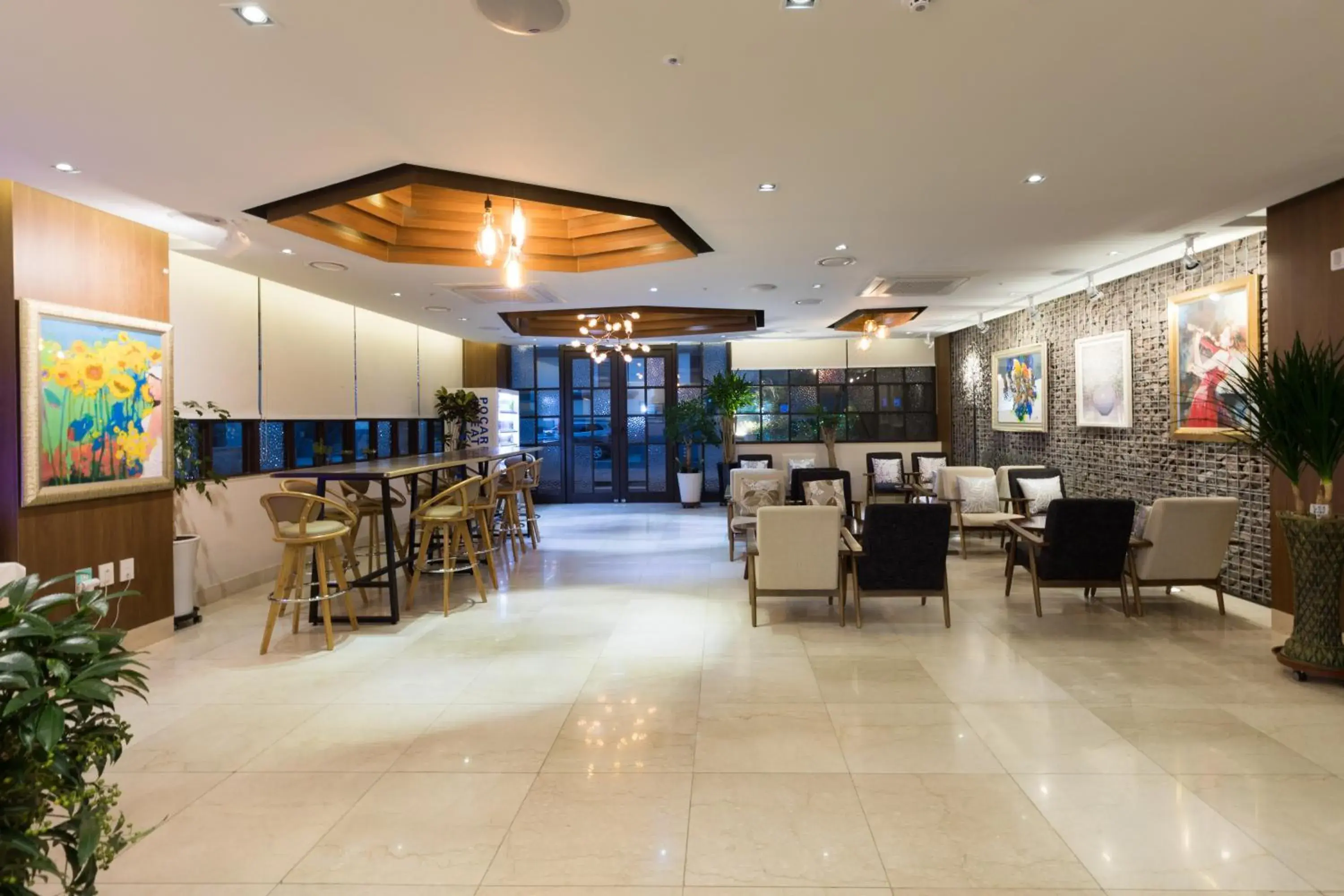 Lobby or reception, Restaurant/Places to Eat in Vistacay Hotel World Cup