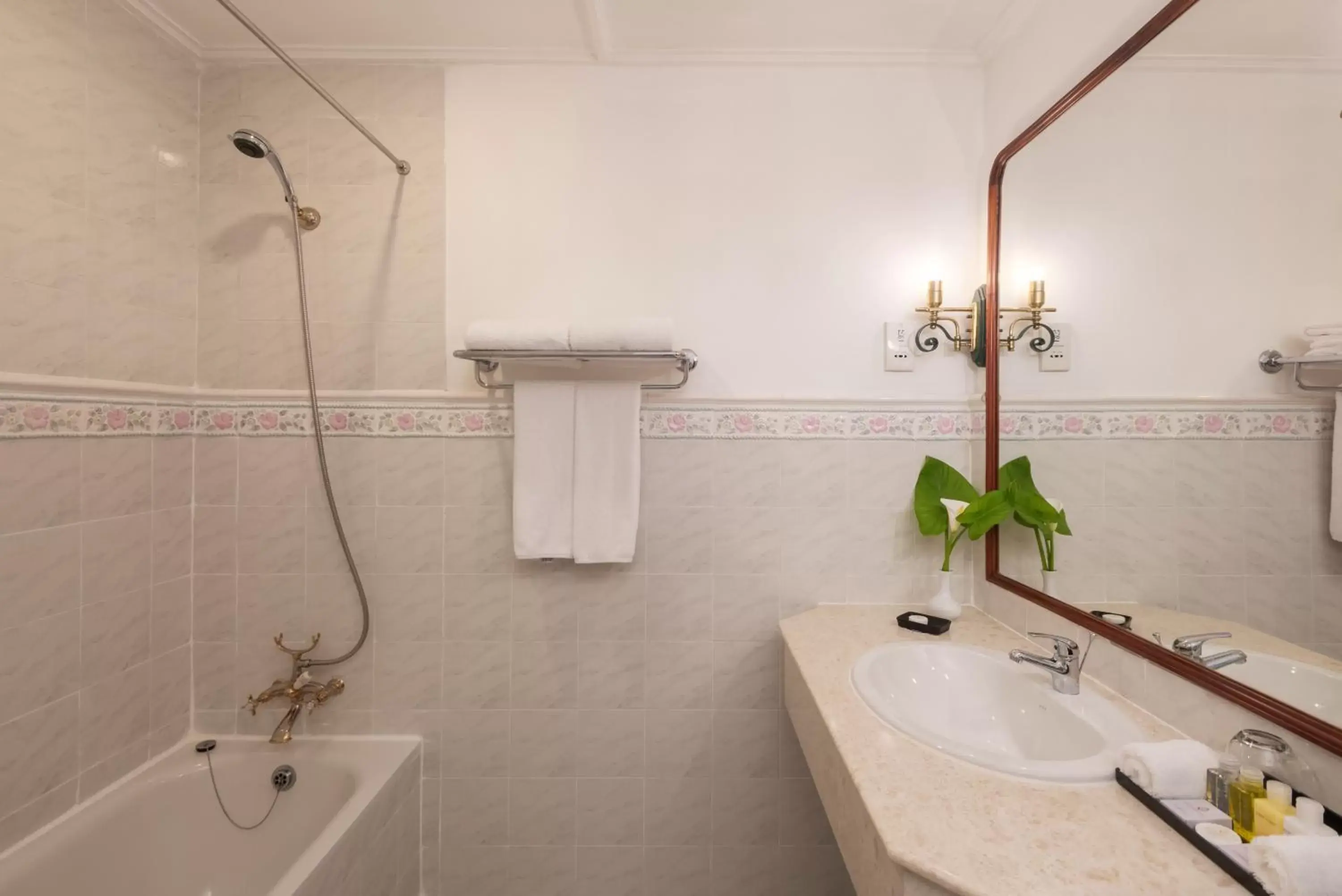 Shower, Bathroom in The Grand Hotel - Heritage Grand