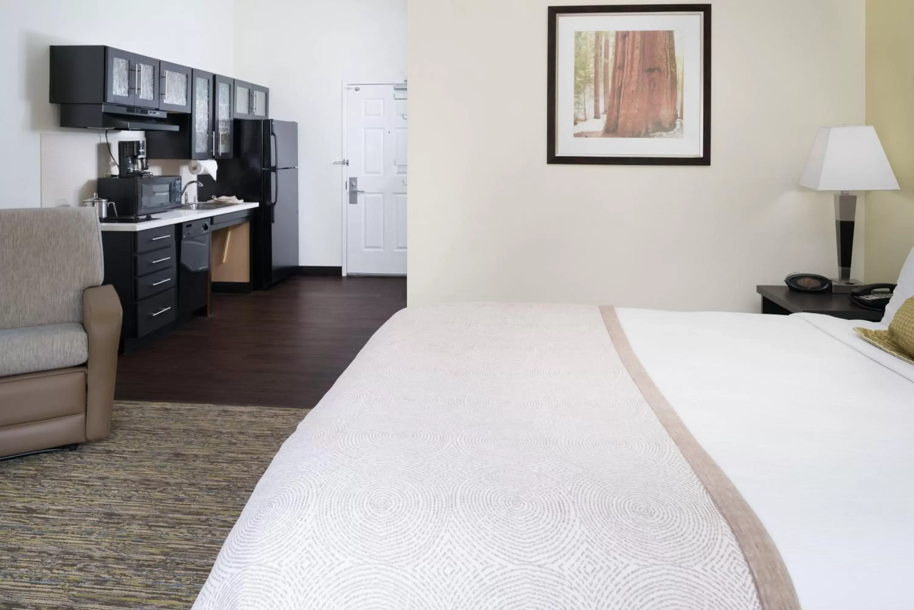 Photo of the whole room, Bed in Candlewood Suites Olympia - Lacey, an IHG Hotel