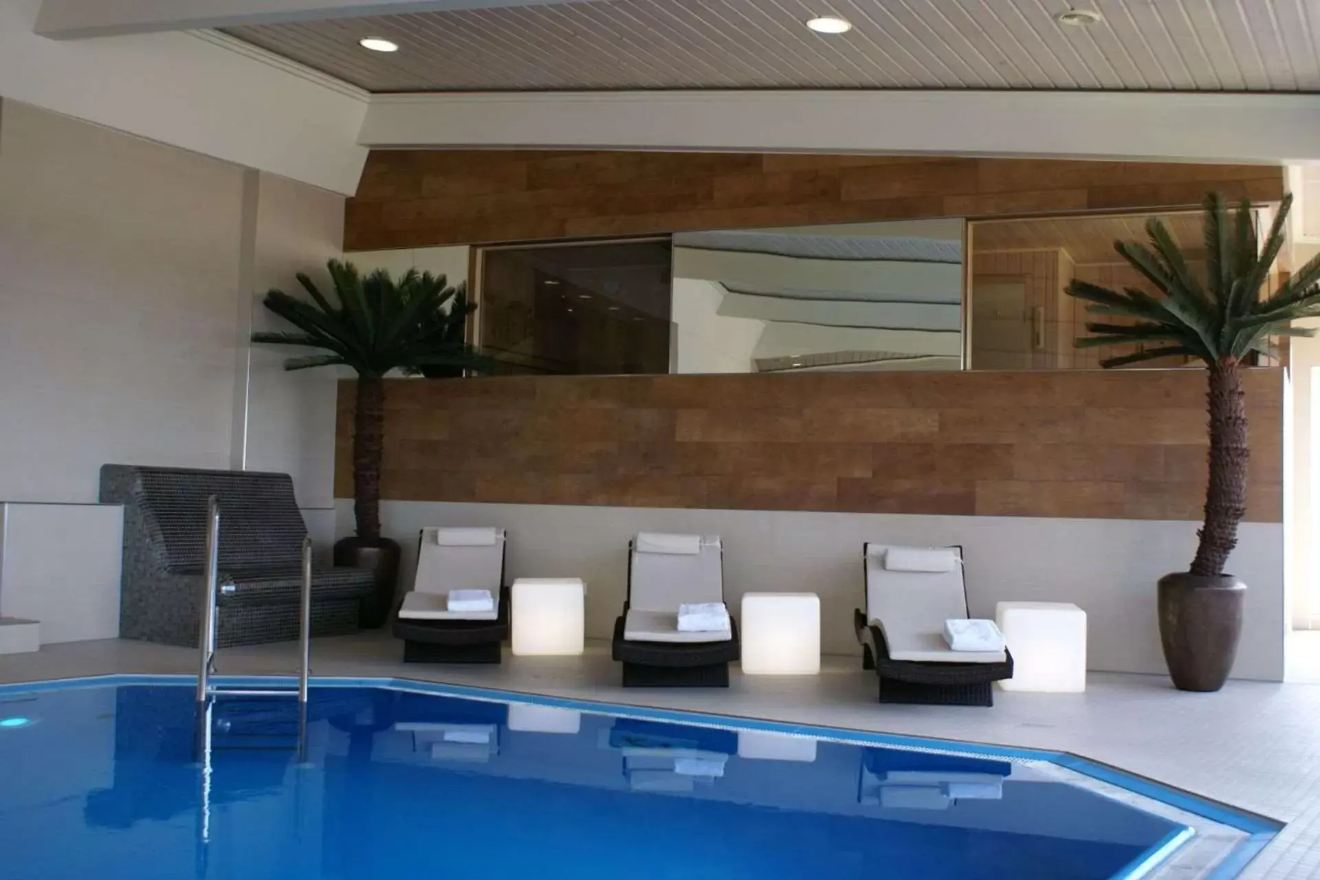 Activities, Swimming Pool in Radisson Blu Hotel Cottbus