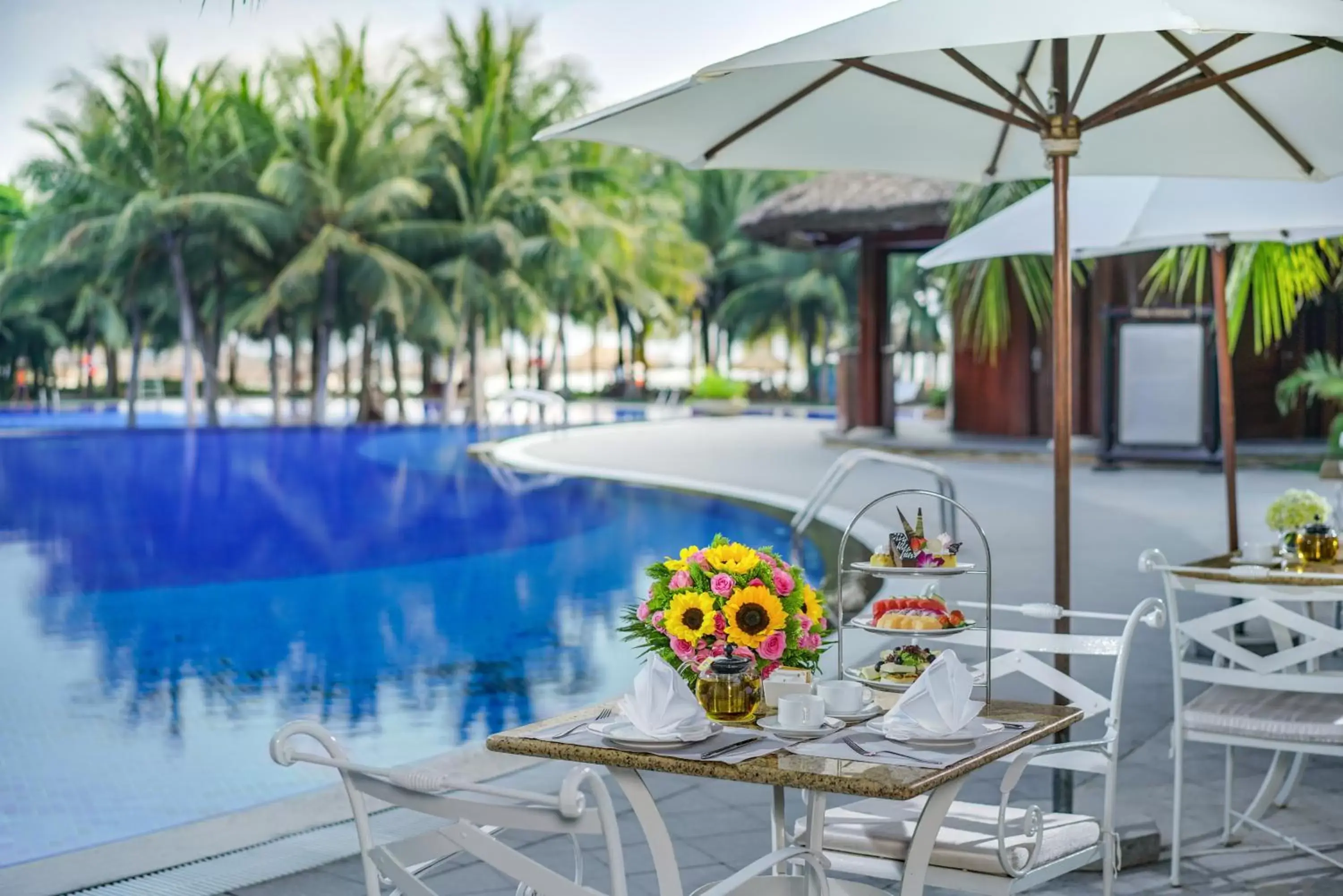 Swimming pool in Vinpearl Luxury Nha Trang