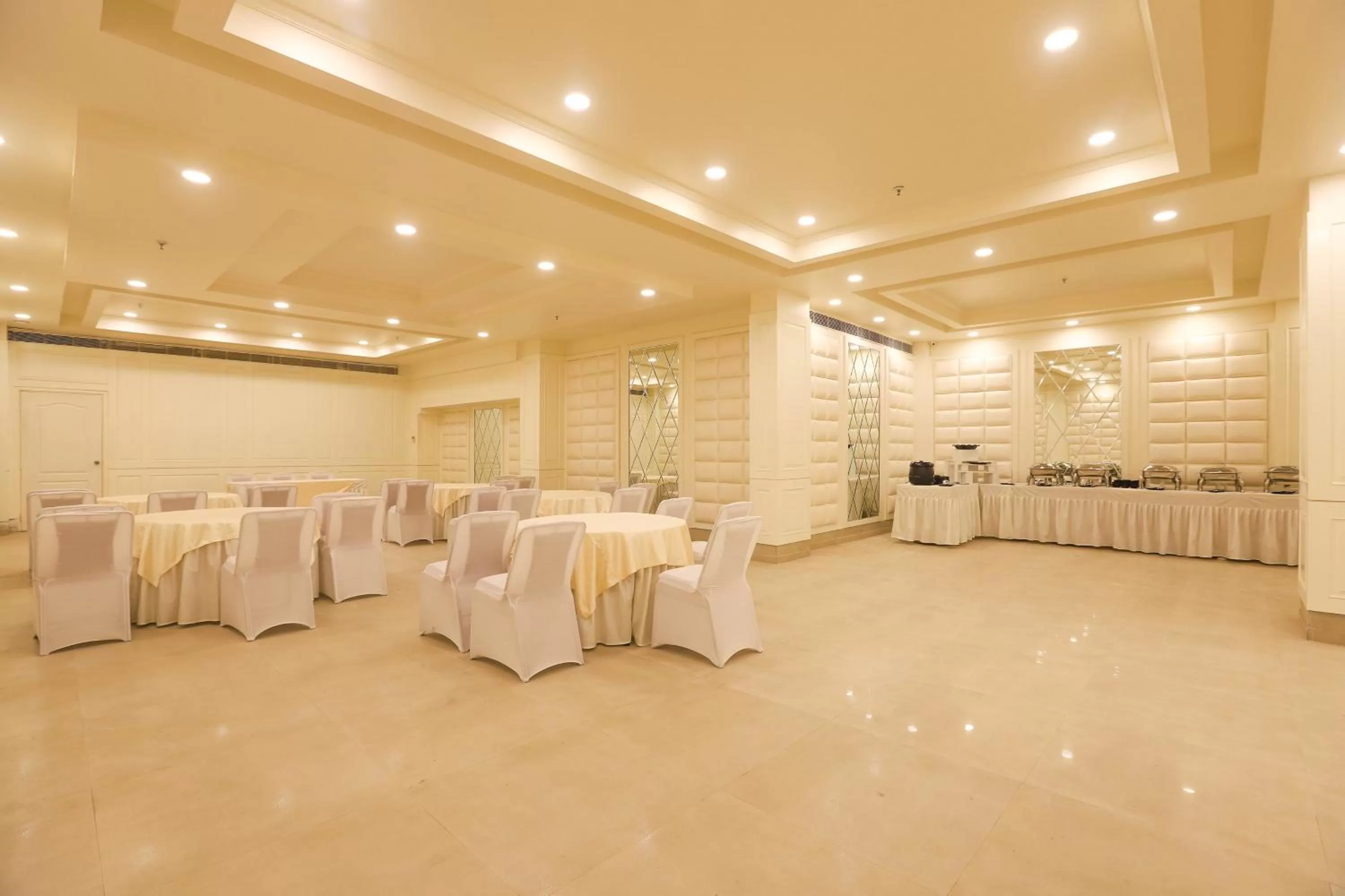 Banquet/Function facilities in Hotel Magenta Jaipur