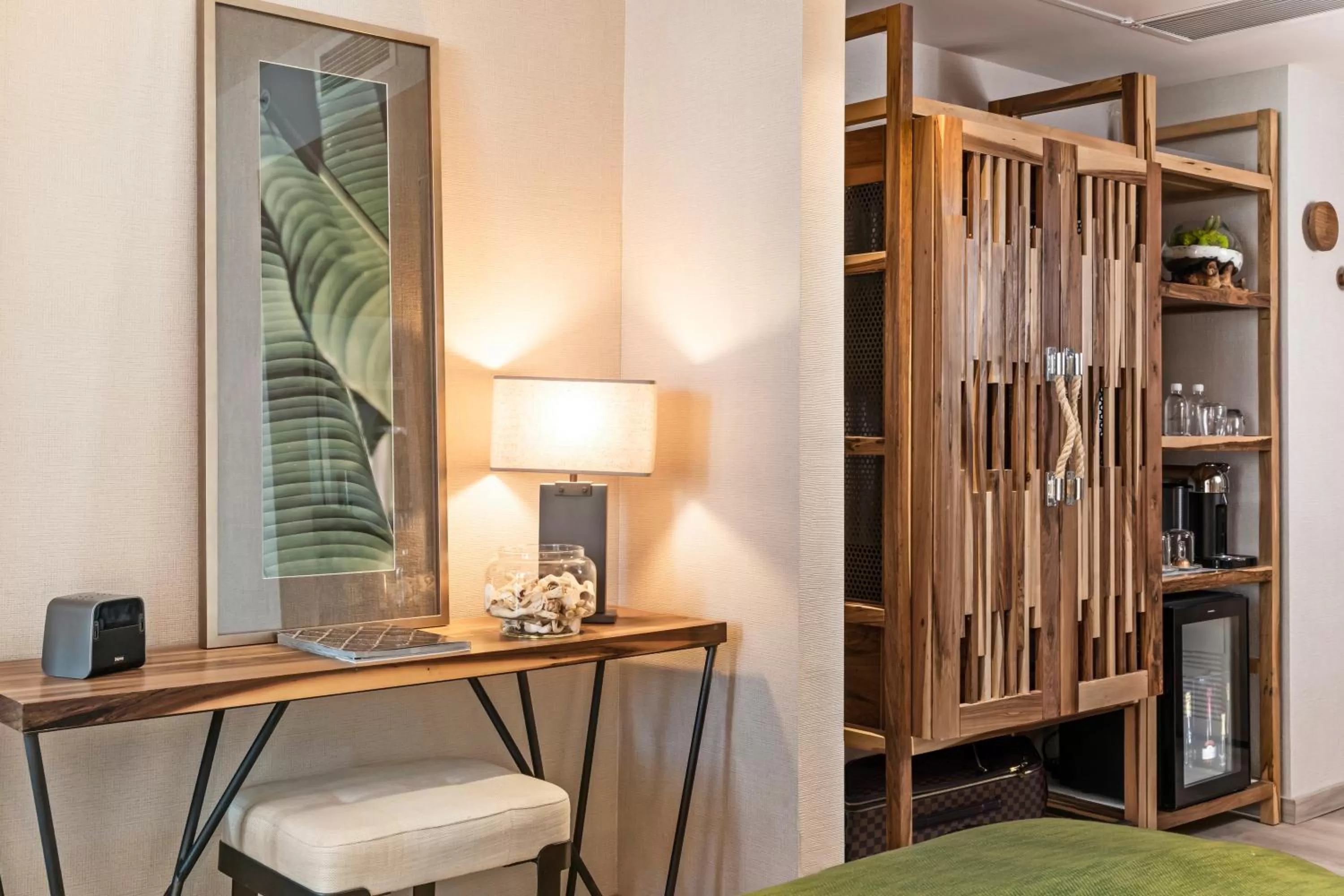 Decorative detail, Bed in Lennox Miami Beach