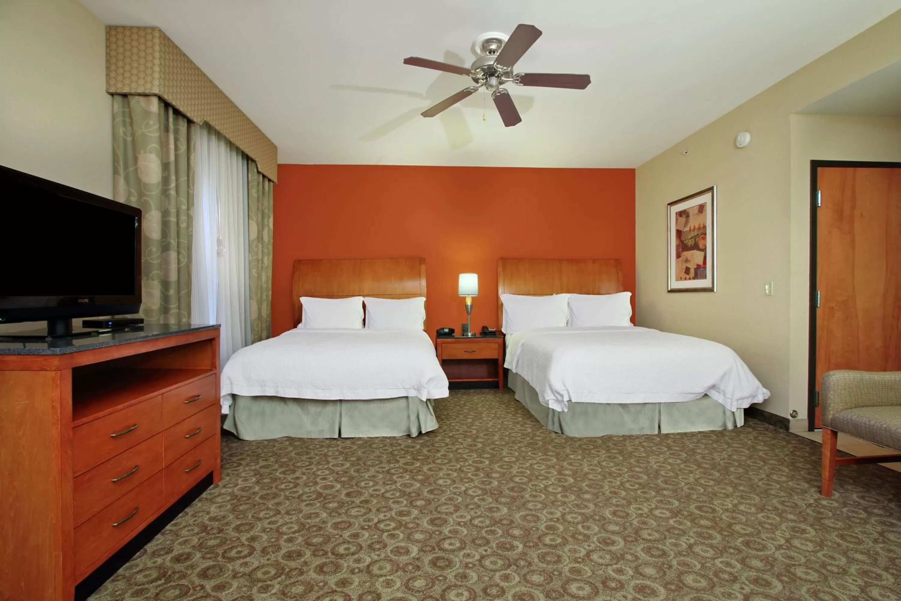 Bedroom, Bed in Hampton Inn & Suites Buffalo