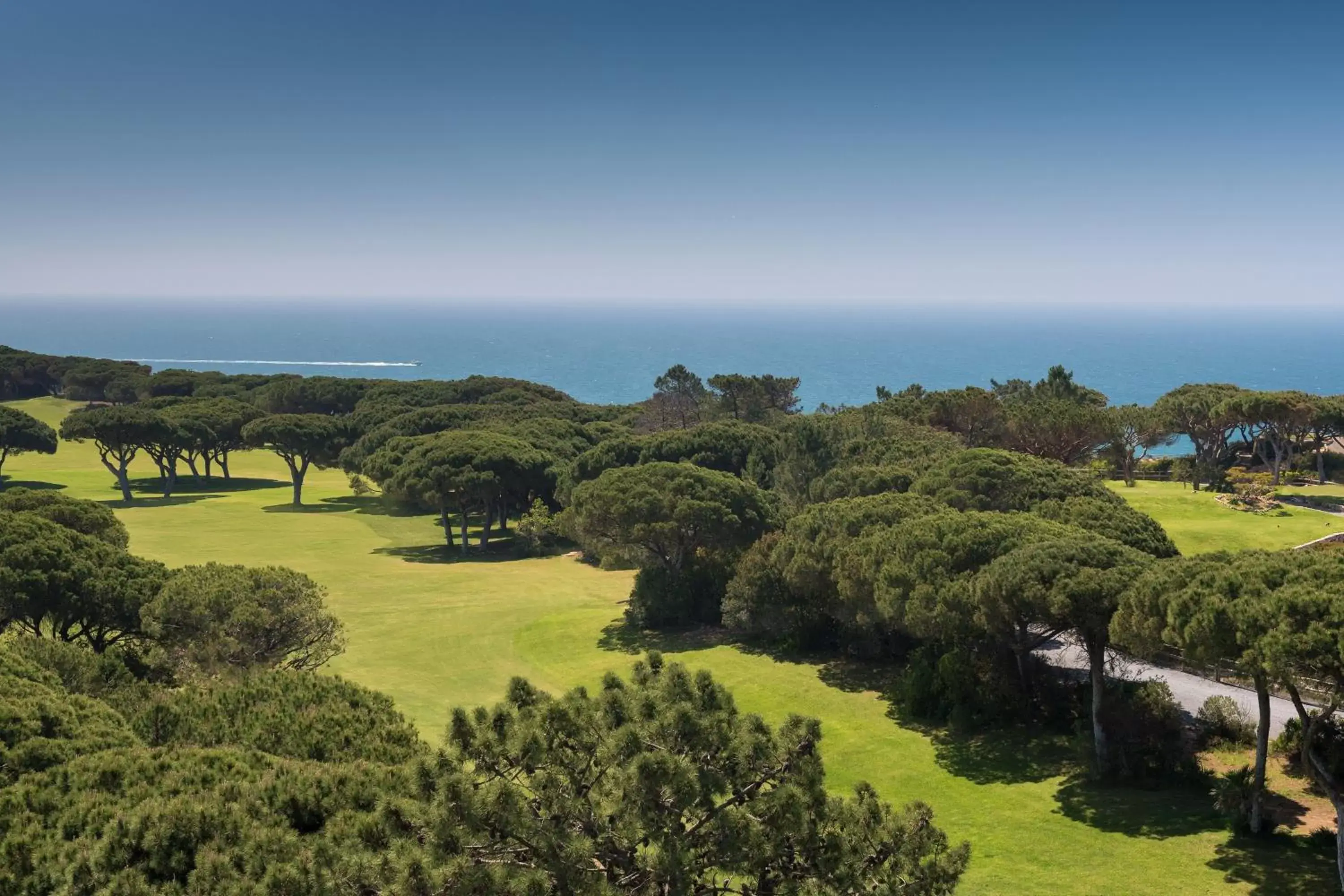 Golfcourse in Pine Cliffs Ocean Suites, a Luxury Collection Resort & Spa, Algarve