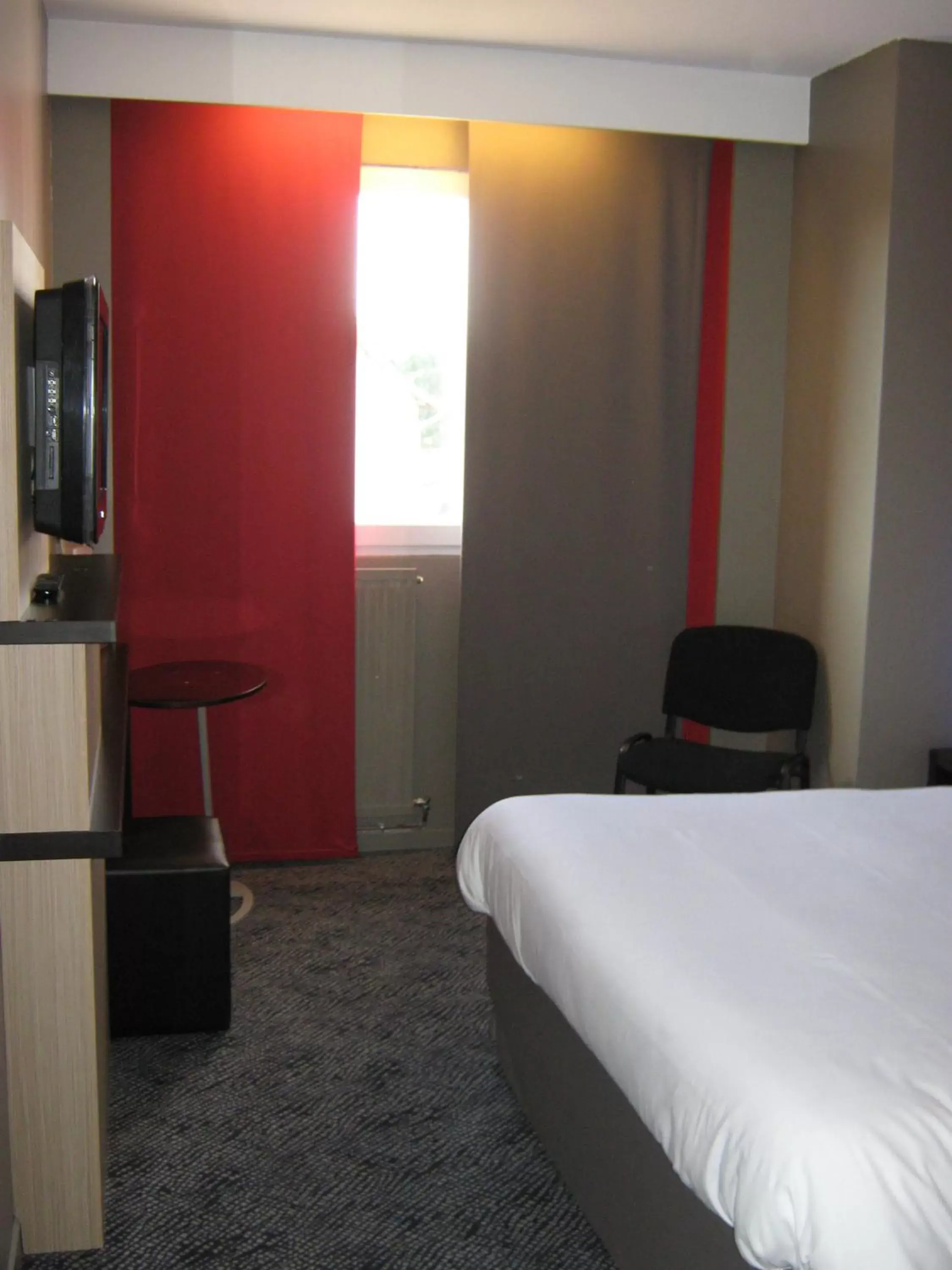 Photo of the whole room, Bed in ibis Styles Saint Dizier