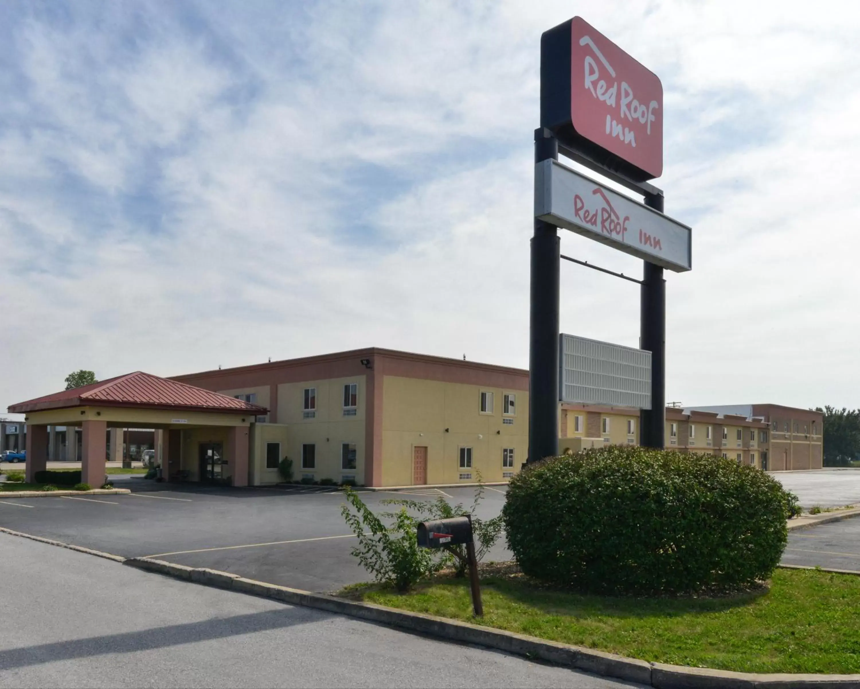 Property Building in Red Roof Inn Chambersburg