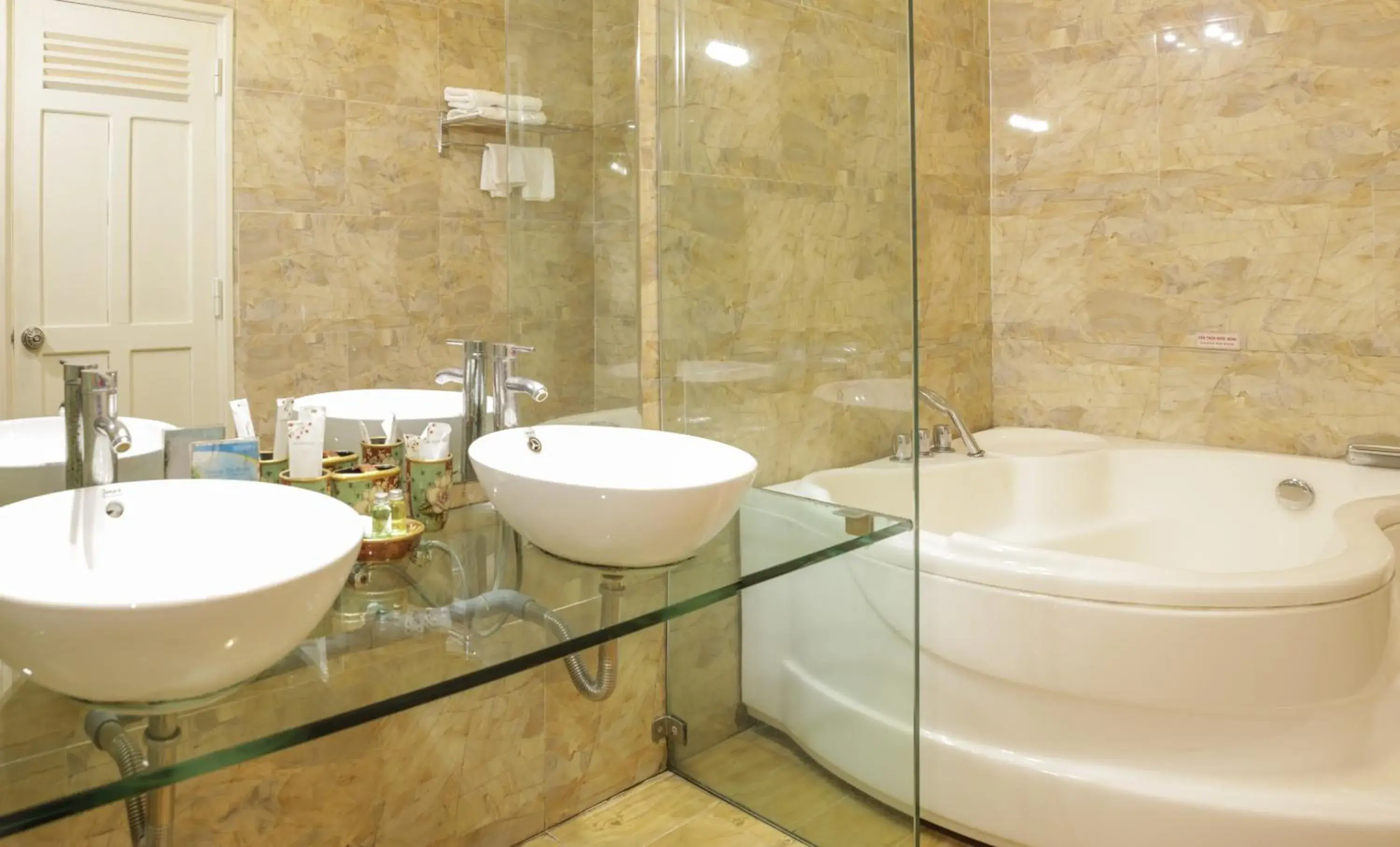 Bathroom in Dalat Terrasse Des Roses Villa