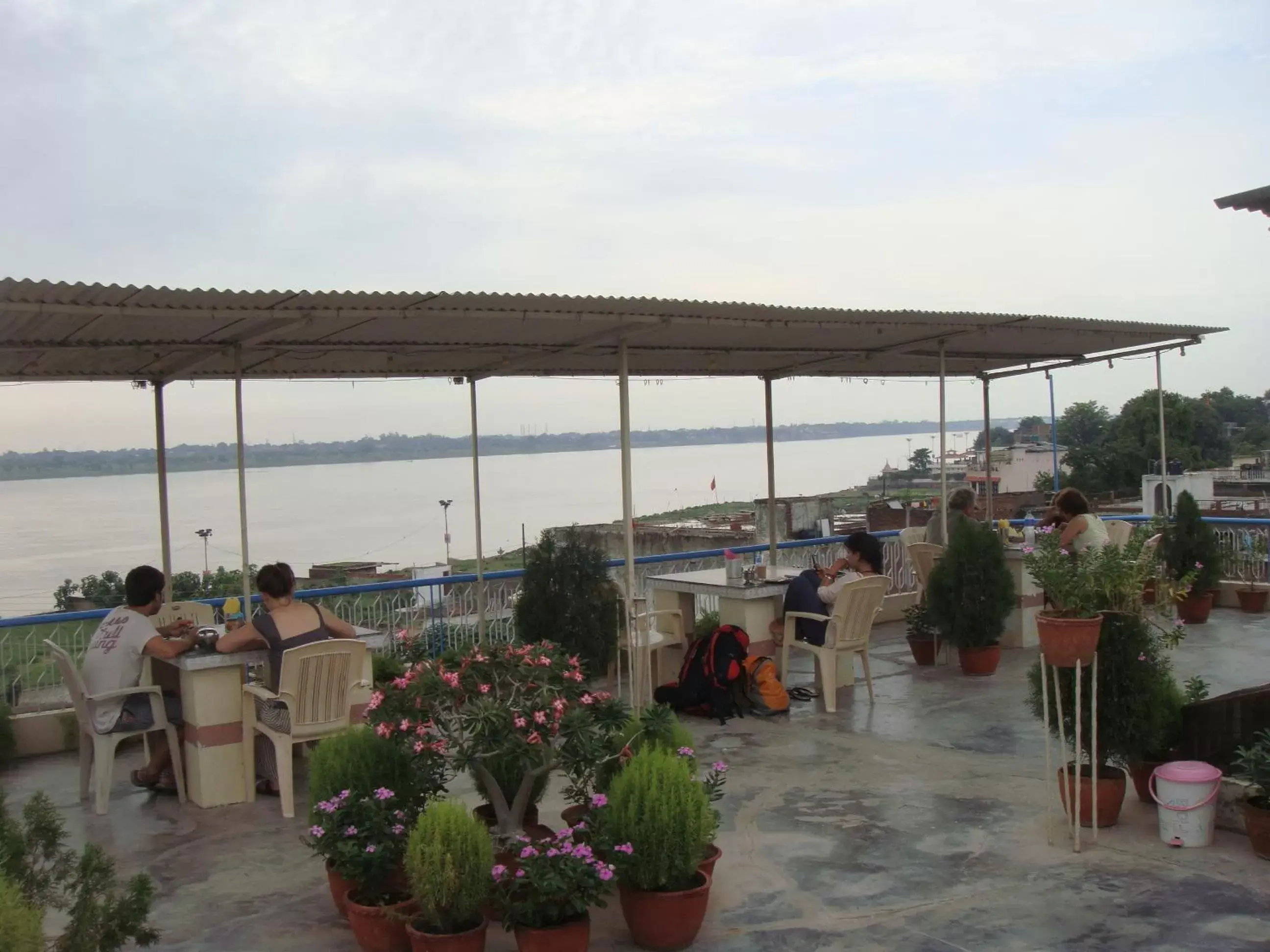 Restaurant/Places to Eat in Hotel Temple On Ganges