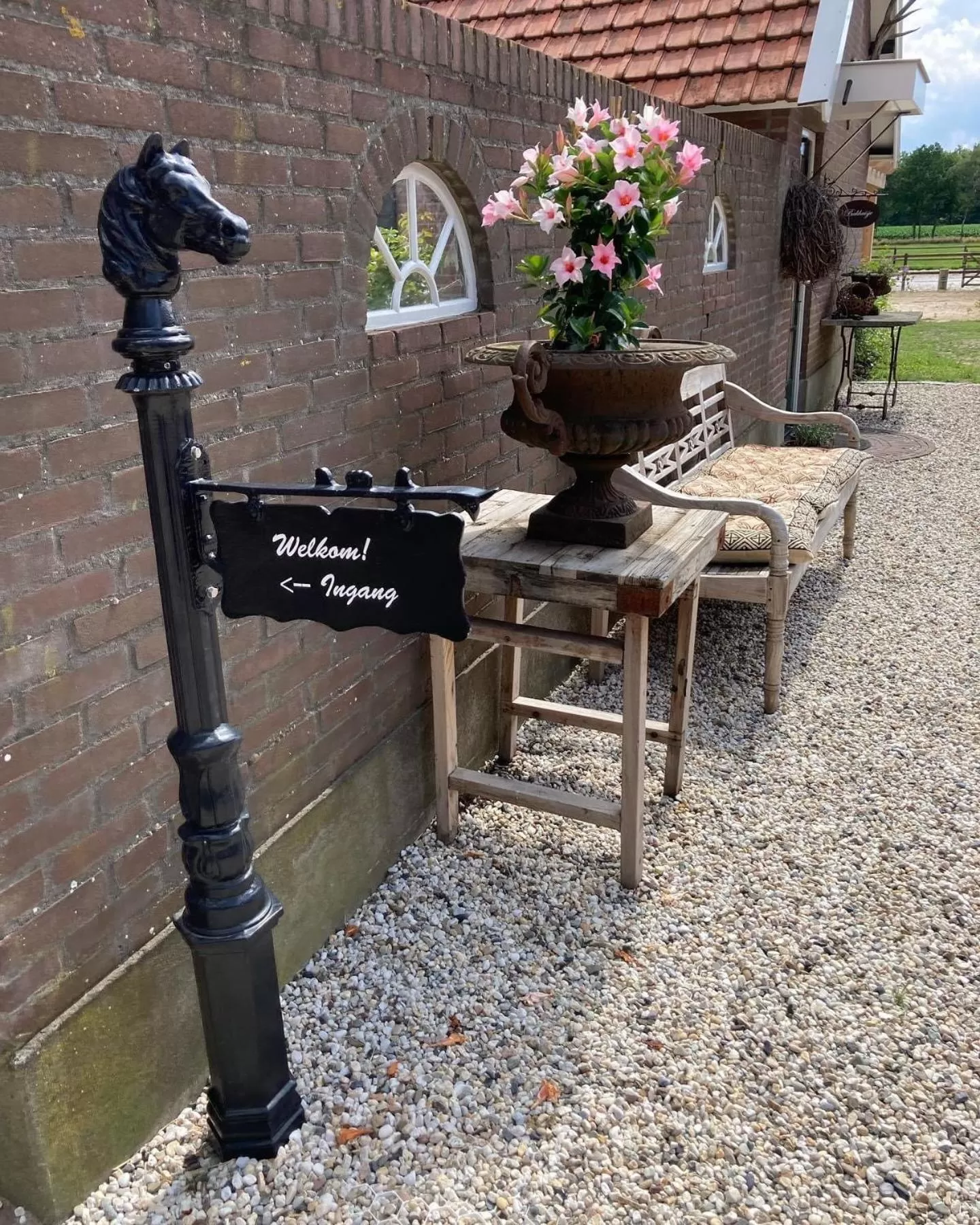 Bed & Breakfast Hoeve Happiness