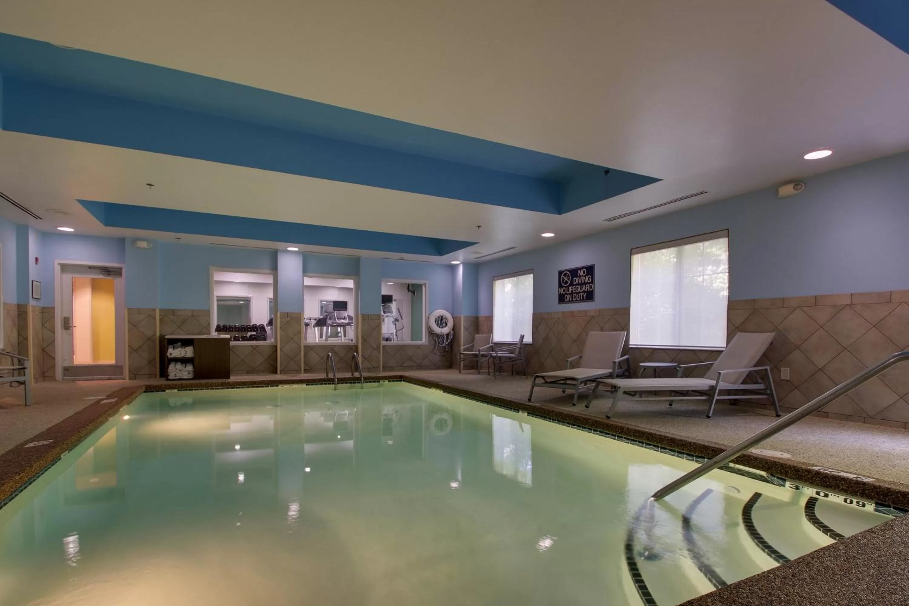 Swimming pool in Holiday Inn Express Hotel & Suites Middleboro Raynham by IHG