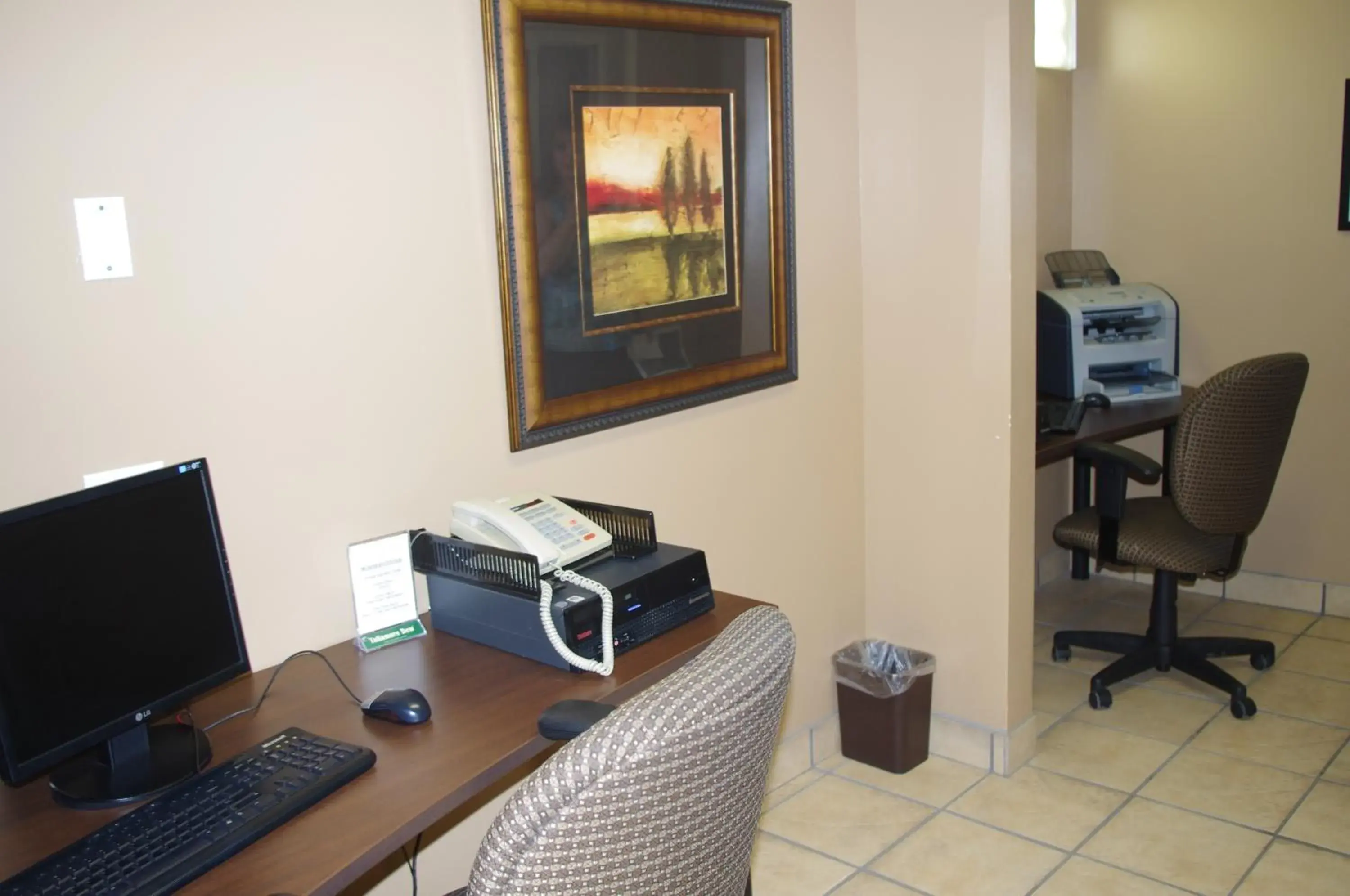 Business facilities, Business Area/Conference Room in Ramada by Wyndham Prince Albert