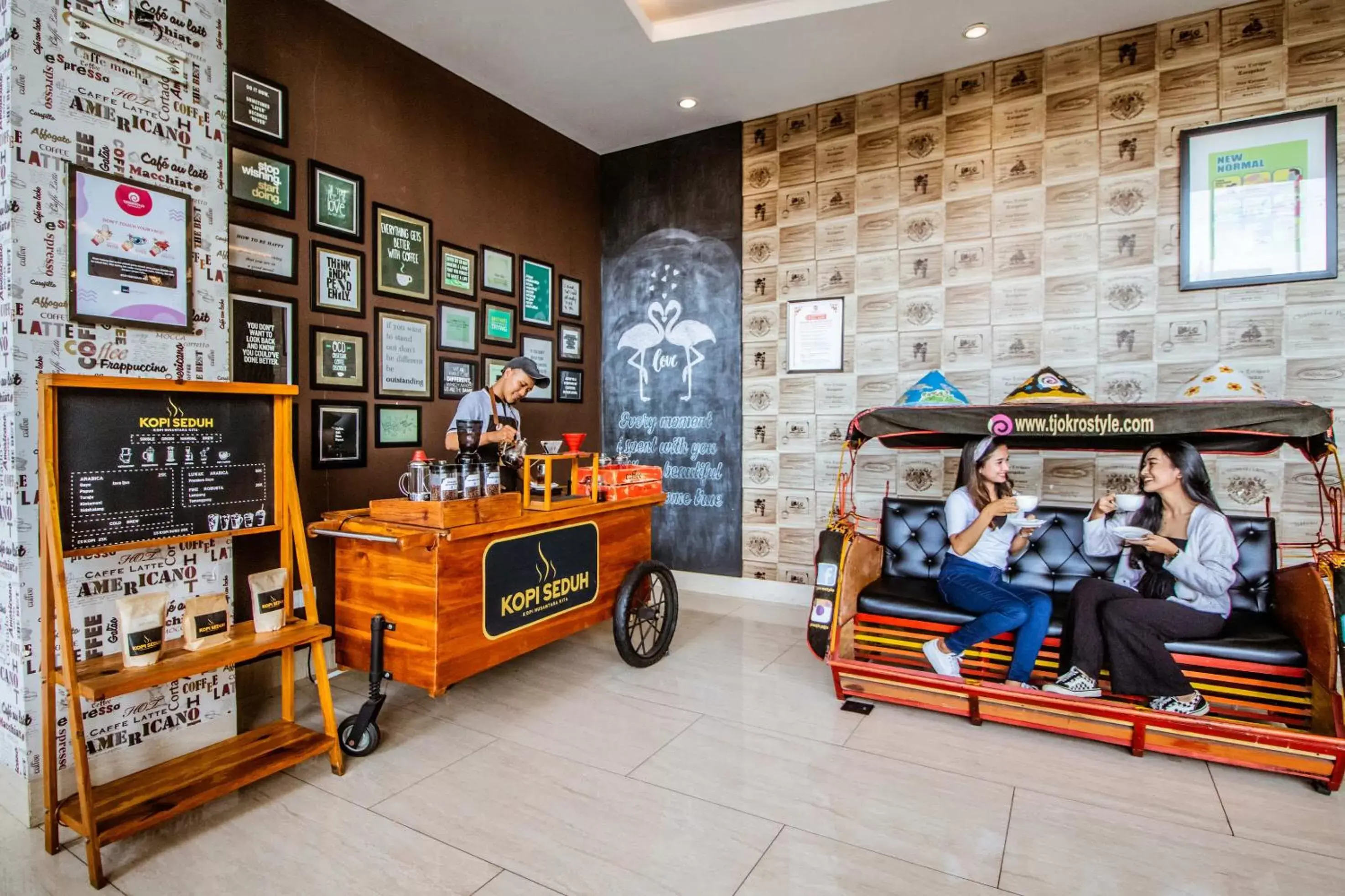 Lobby or reception in Tjokro Style Yogyakarta