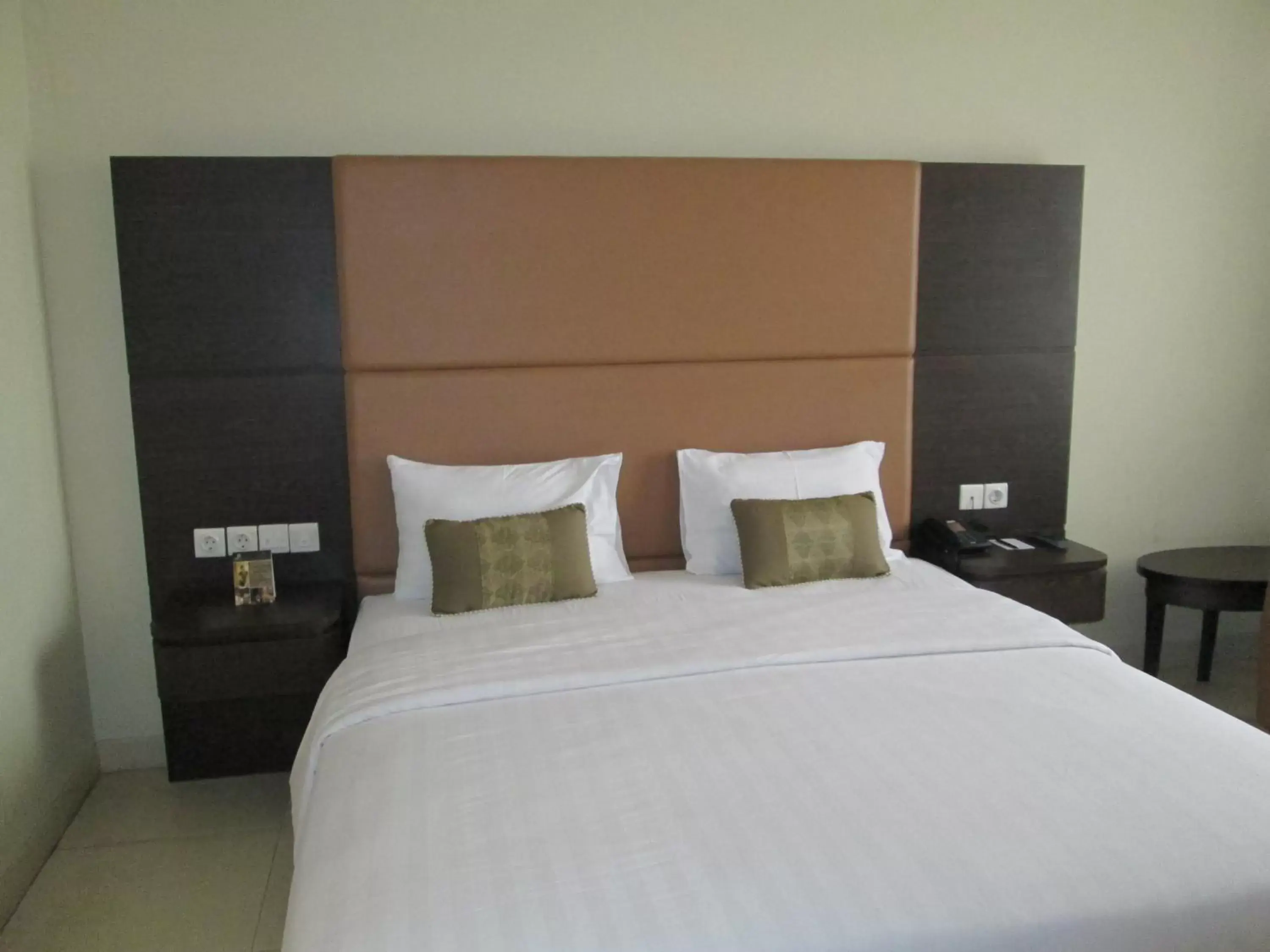 Bedroom, Bed in Grand Pasundan Convention Hotel