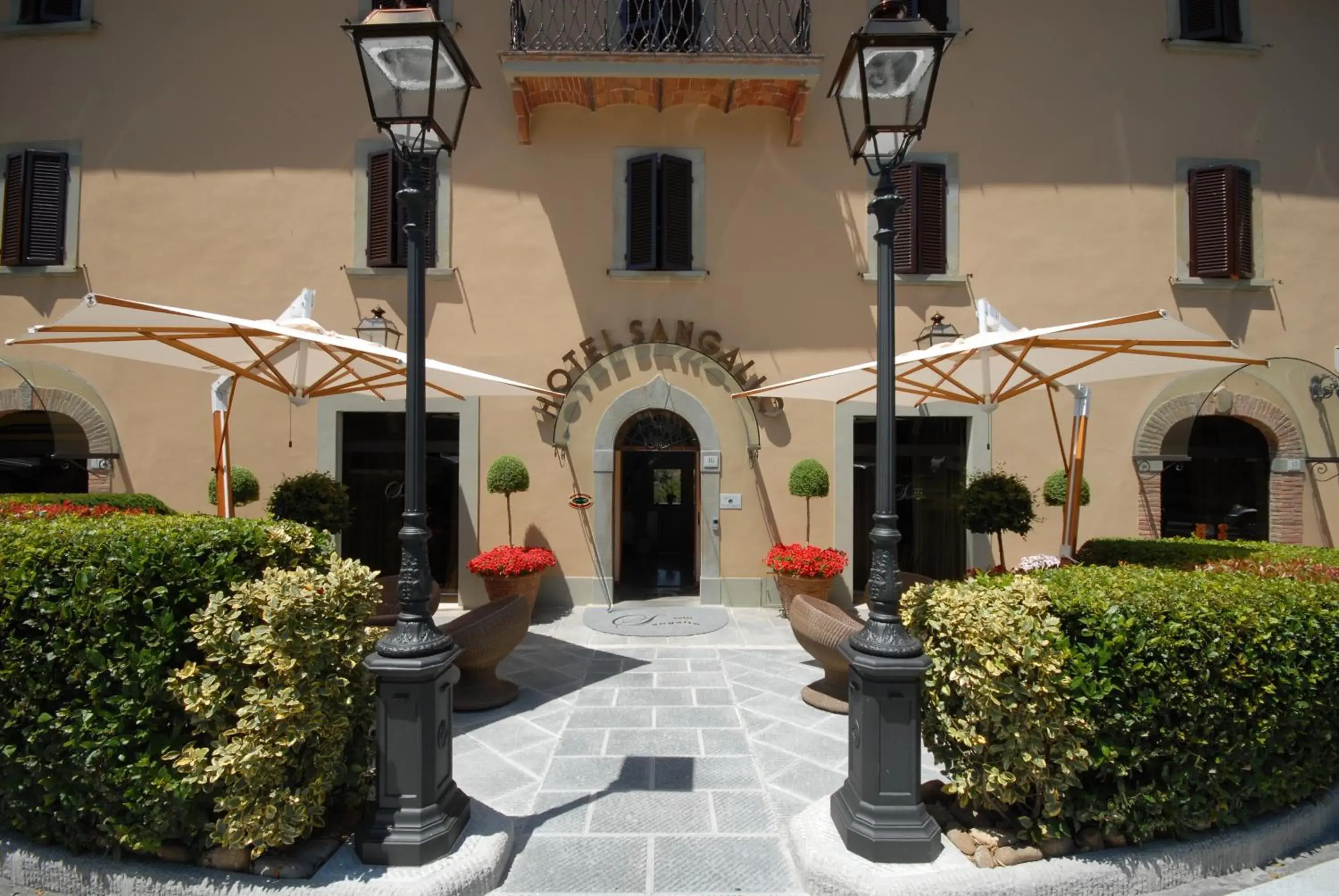 Facade/entrance in Sangallo Hotel