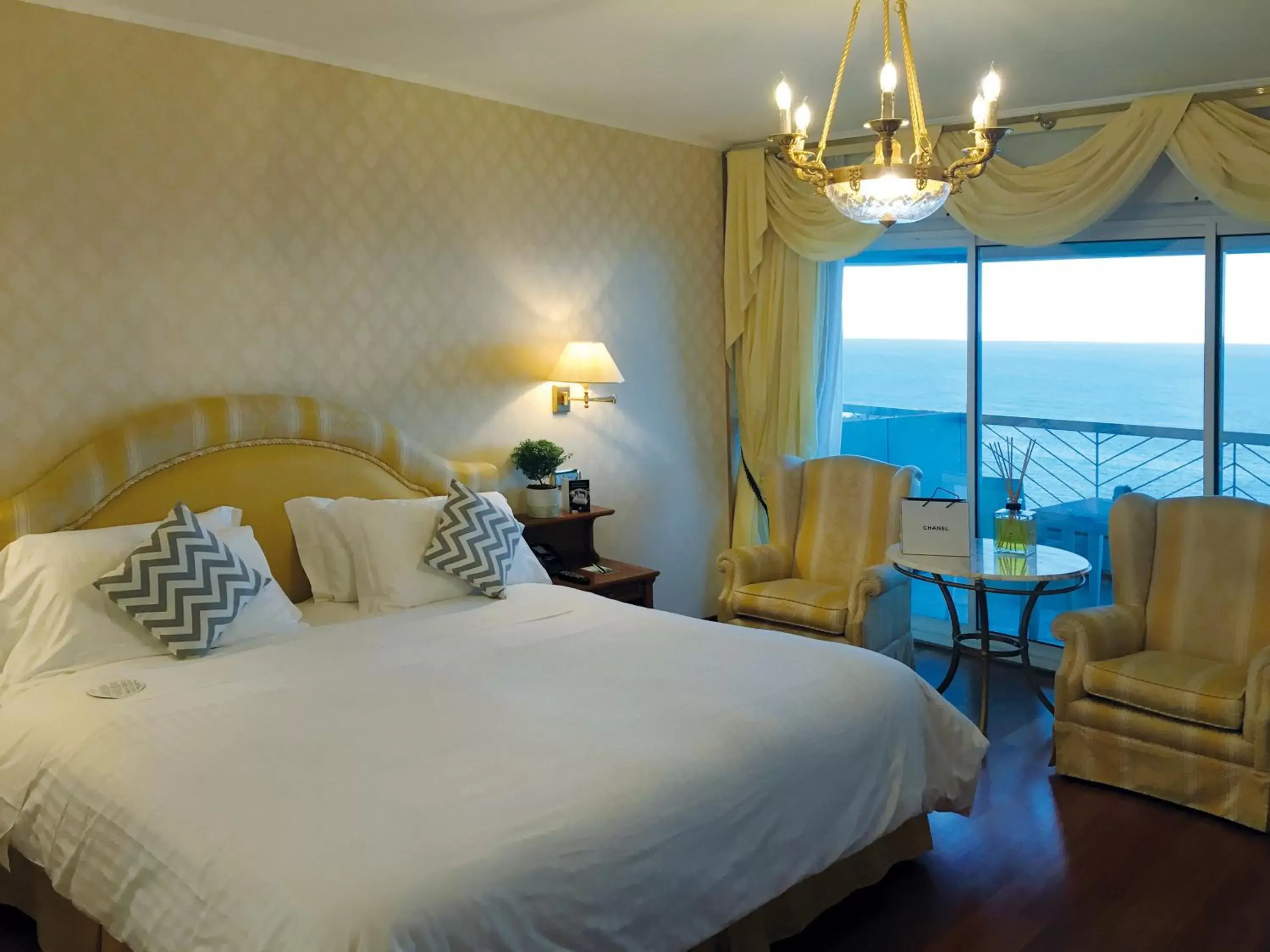 Photo of the whole room, Bed in Grand Hotel Del Mare Resort & Spa