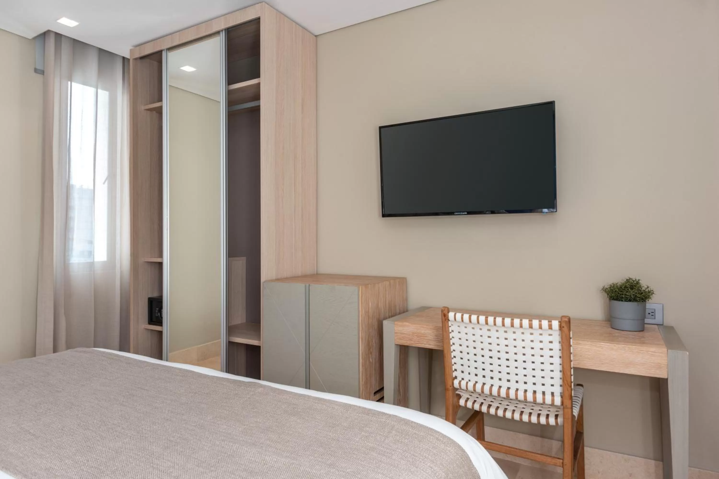 Bed in Oz Hotel Luxury