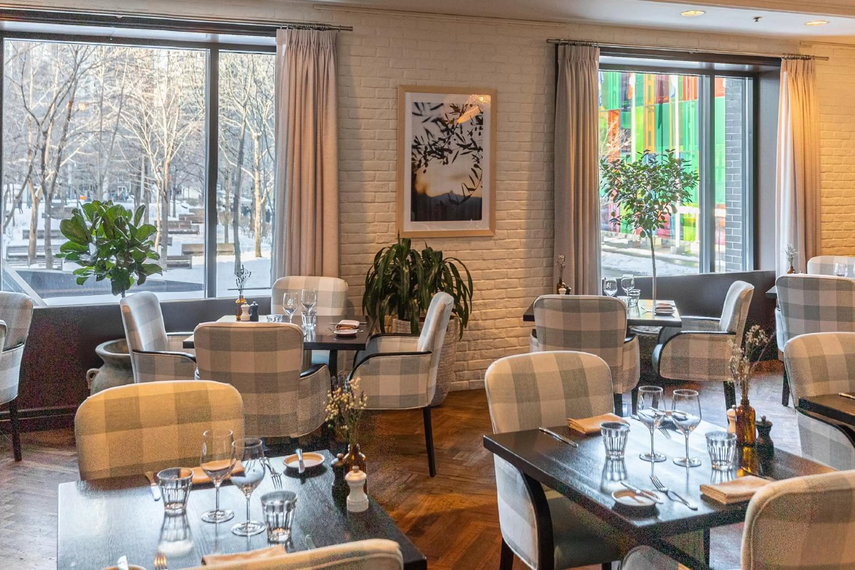 Restaurant/places to eat in InterContinental Montreal by IHG