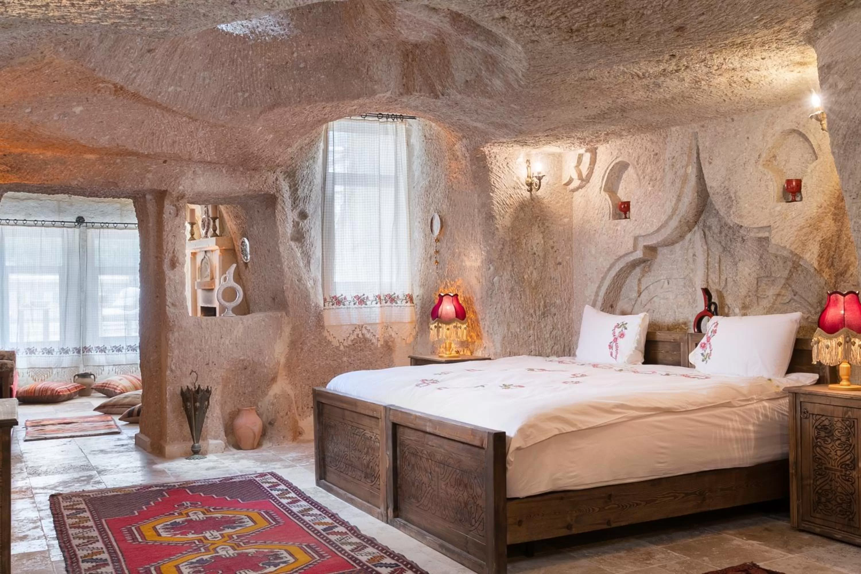 Bed in Kayata Cave Suites Special Class