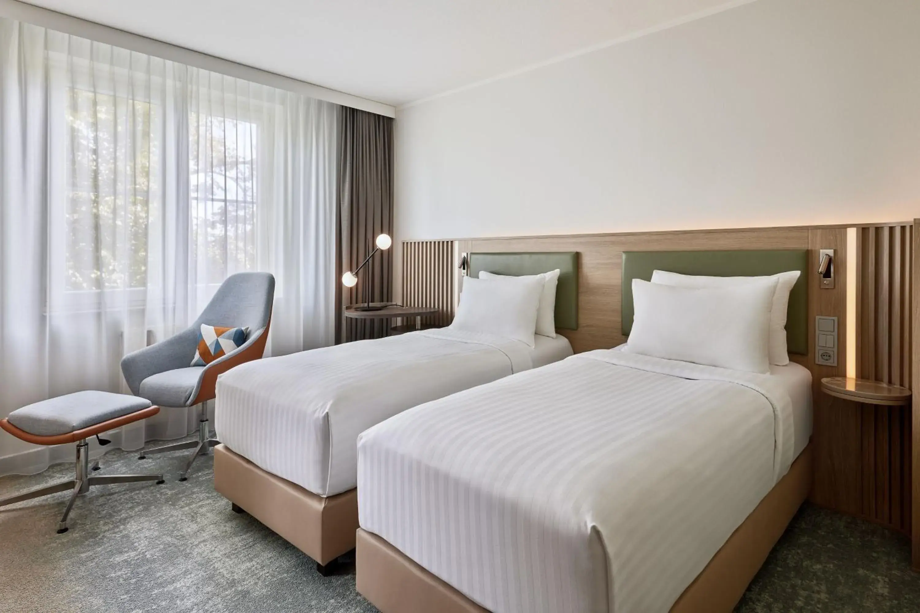 Photo of the whole room, Bed in Courtyard by Marriott Dortmund