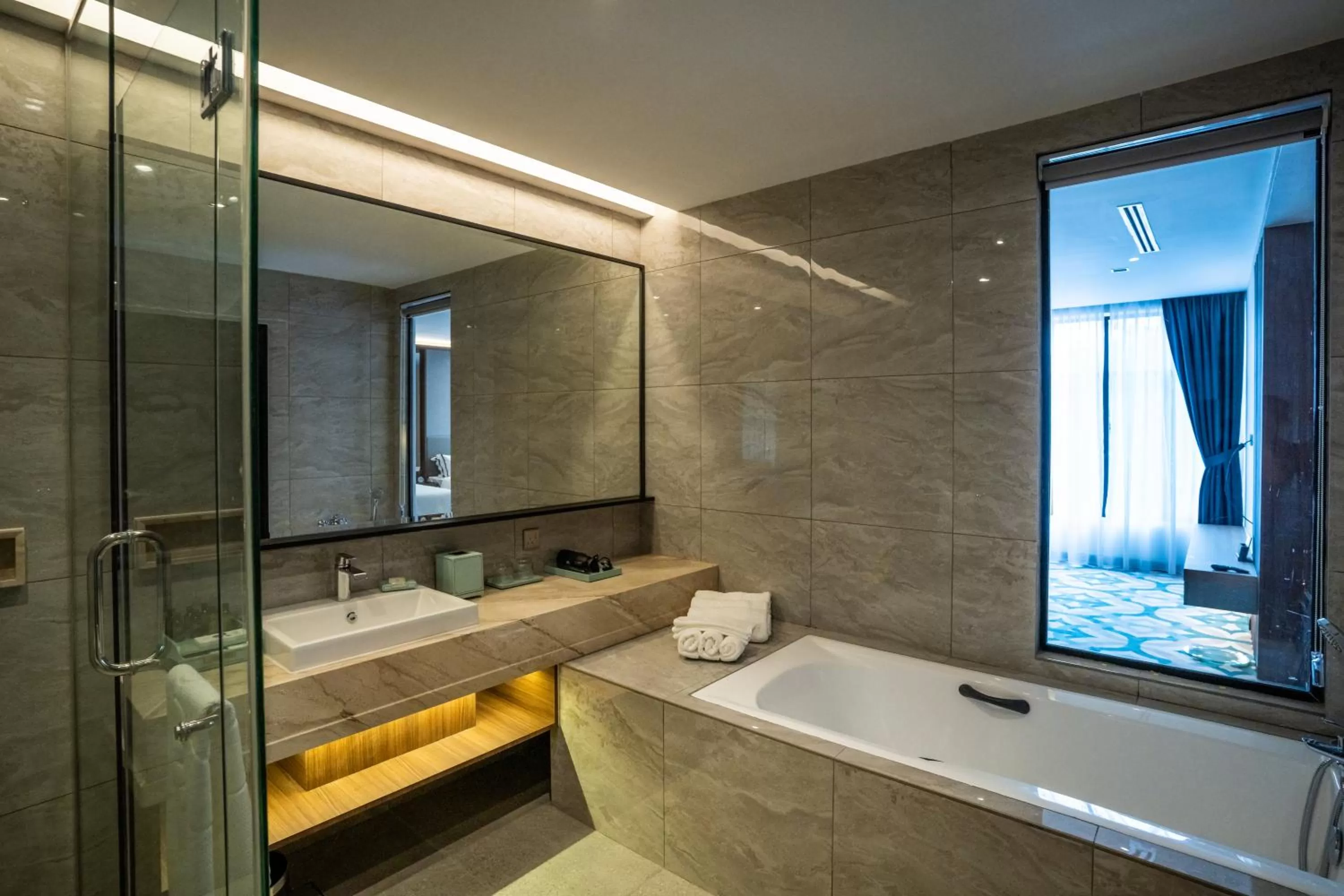 Bathroom in CHRISTEE SUITES HOTEL