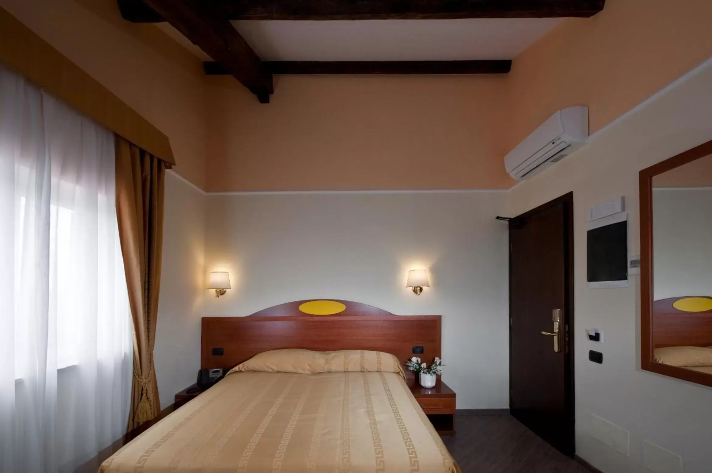 Photo of the whole room, Bed in Hotel Roma Tiburtina Metro